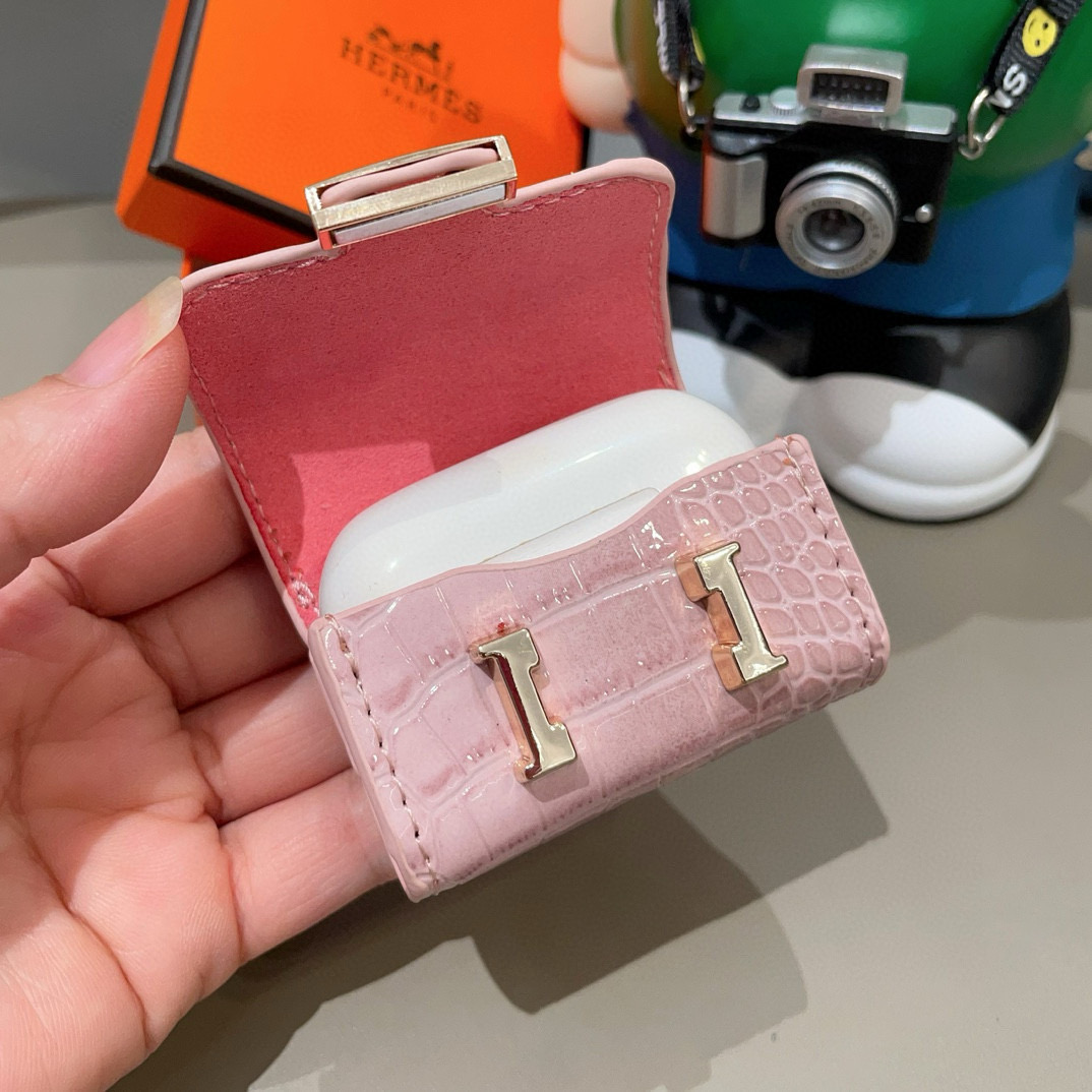 ❤️爱马仕蓝牙耳机包💥官网1:1耳机套鳄鱼皮纹（花纹随机裁剪）金属Logo 时尚迷你斜挎包包 可以当包饰