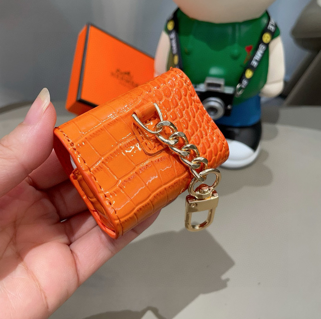 ❤️爱马仕蓝牙耳机包💥官网1:1耳机套鳄鱼皮纹（花纹随机裁剪）金属Logo 时尚迷你斜挎包包 可以当包饰