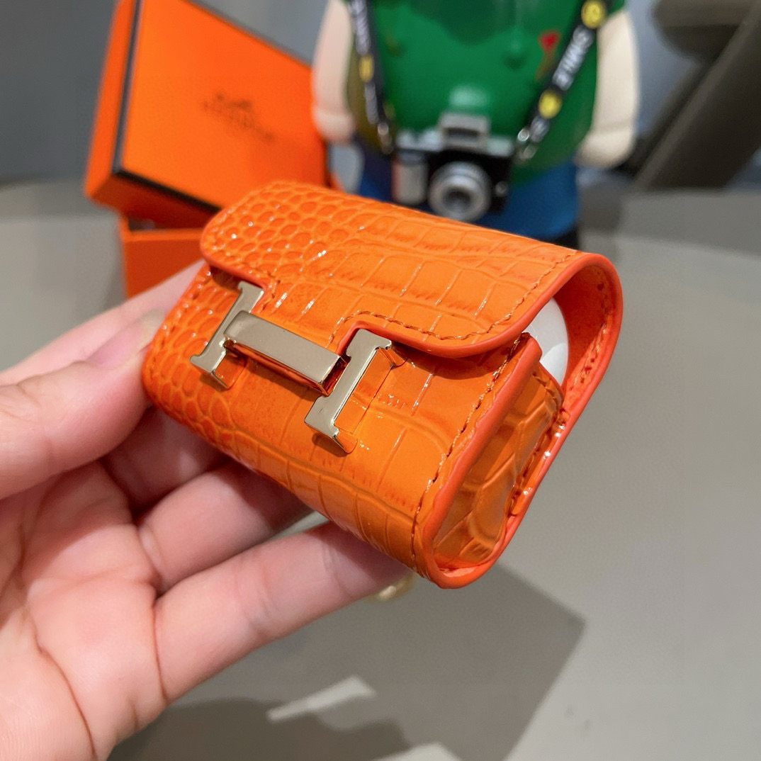 ❤️爱马仕蓝牙耳机包💥官网1:1耳机套鳄鱼皮纹（花纹随机裁剪）金属Logo 时尚迷你斜挎包包 可以当包饰