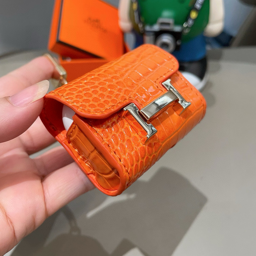 ❤️爱马仕蓝牙耳机包💥官网1:1耳机套鳄鱼皮纹（花纹随机裁剪）金属Logo 时尚迷你斜挎包包 可以当包饰