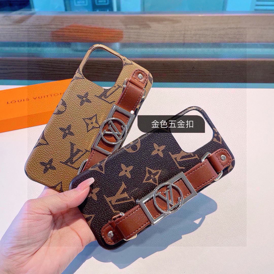 💥LV手腕手机壳，官网同步达芙妮系列三包手机壳，按键全包 ，高档五金，高端奢华[强]型号：为了不出现报错