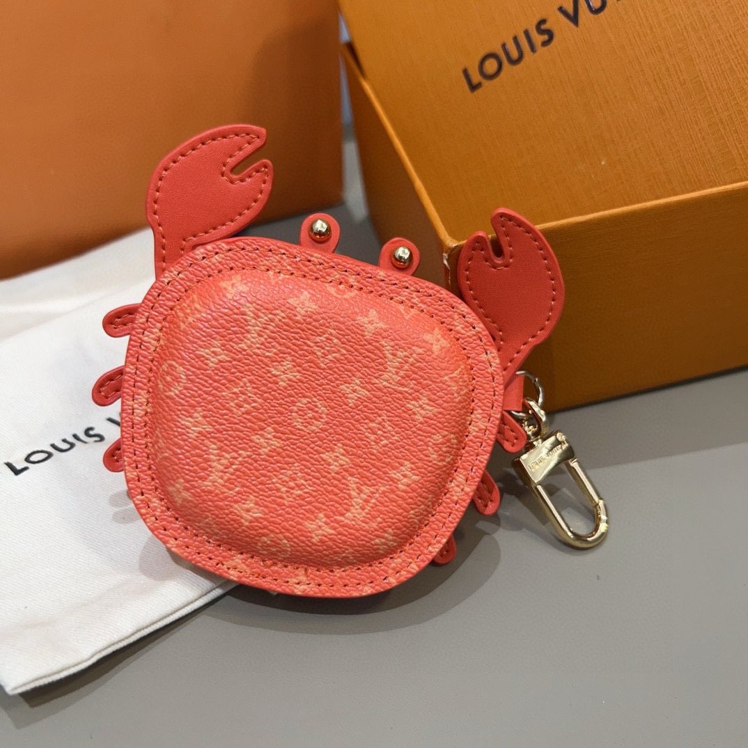 。官网新品 热卖Louis Vuitton 路易威登lv 小螃蟹耳机包钥匙扣挂件挂饰 Lv钥匙包蓝牙耳机