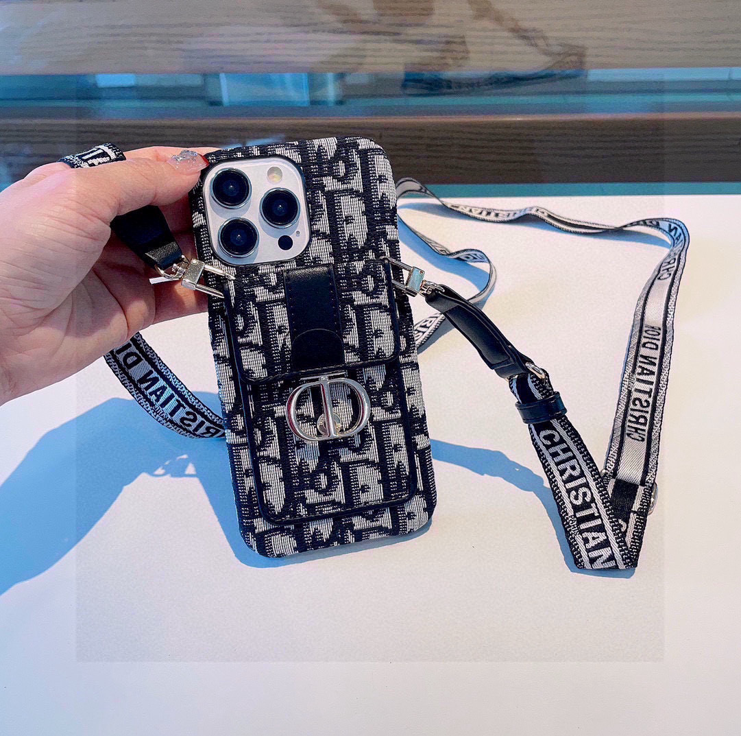 ✨Dior蒙田系列卡包手机壳，刺绣织带肩带🔮型号：为了不出现报错型号，请打开本机查看手机设置显示的型号⚠