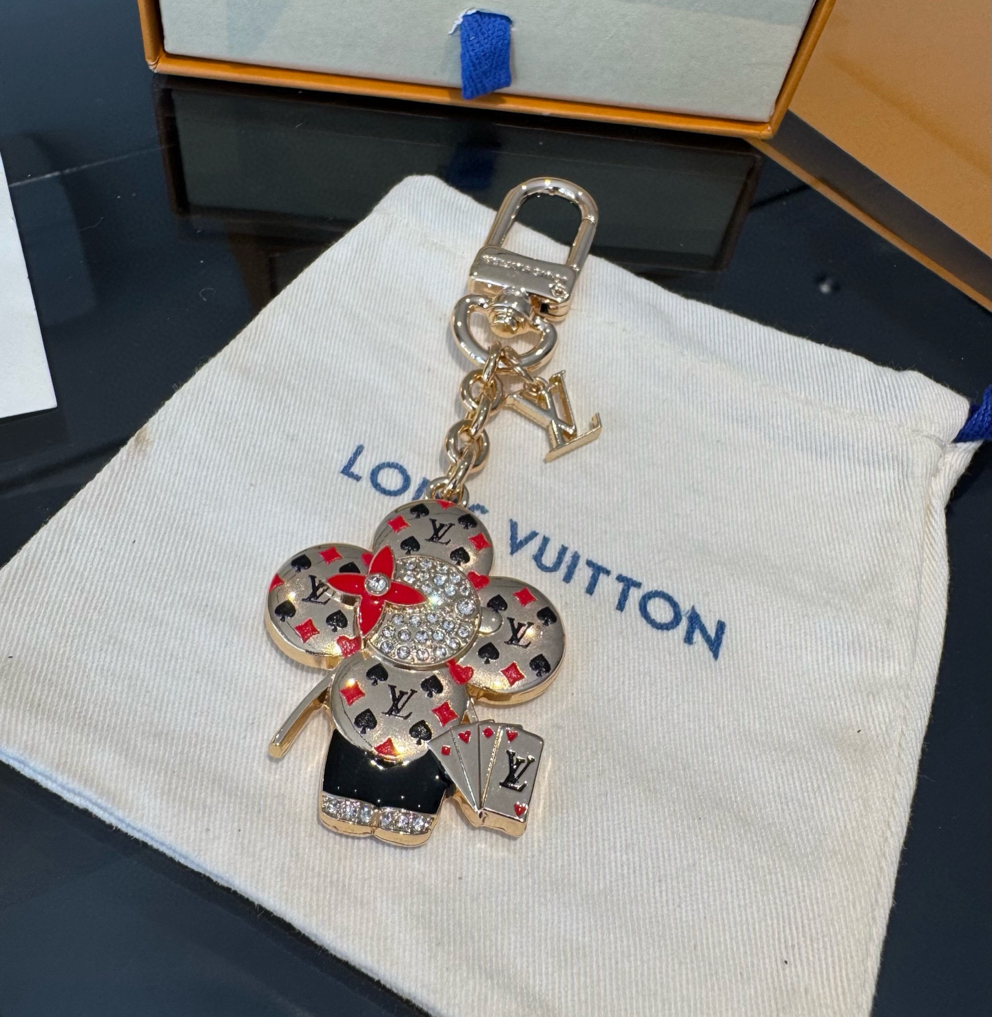 LV钥匙扣 薇薇安新款钥匙扣 包包挂件包饰SPring Street Chain 包饰将 Monogra