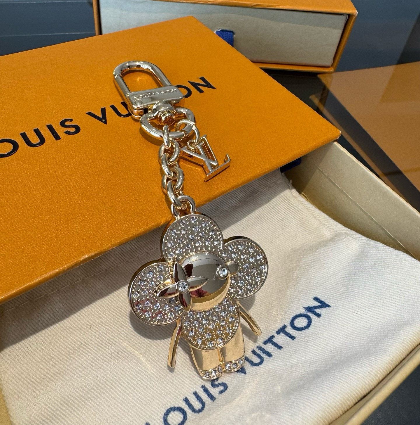 LV钥匙扣 薇薇安新款钥匙扣 包包挂件包饰SPring Street Chain 包饰将 Monogra