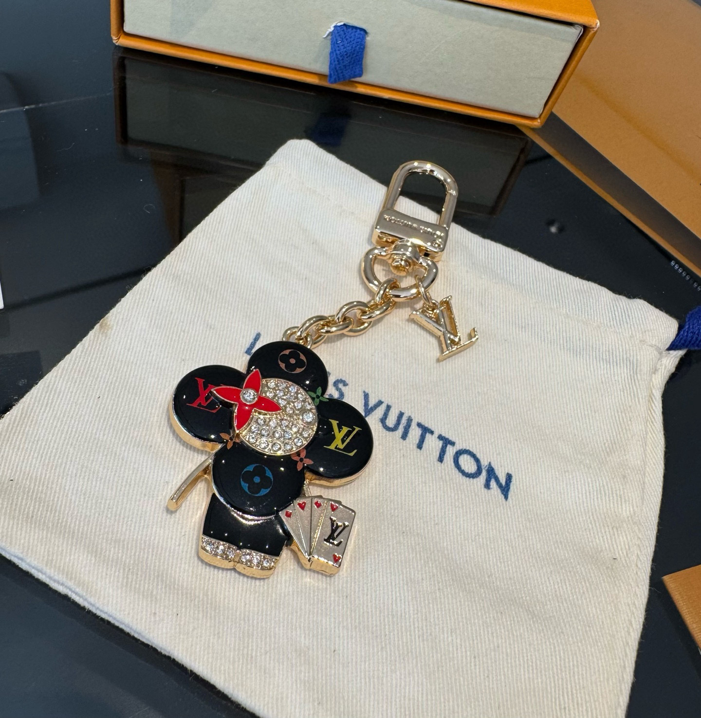 LV钥匙扣 薇薇安新款钥匙扣 包包挂件包饰SPring Street Chain 包饰将 Monogra