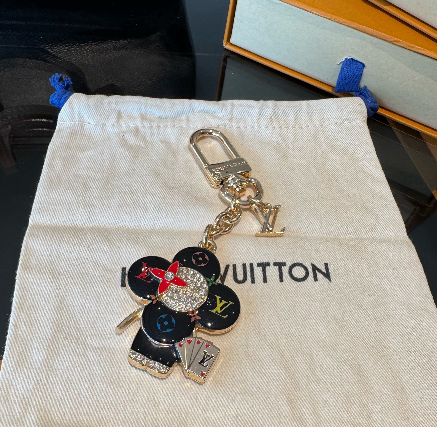 LV钥匙扣 薇薇安新款钥匙扣 包包挂件包饰SPring Street Chain 包饰将 Monogra