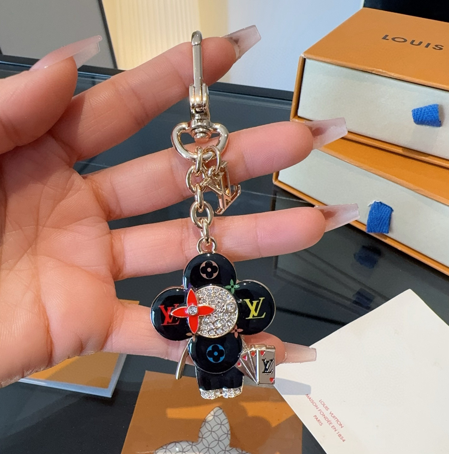 LV钥匙扣 薇薇安新款钥匙扣 包包挂件包饰SPring Street Chain 包饰将 Monogra