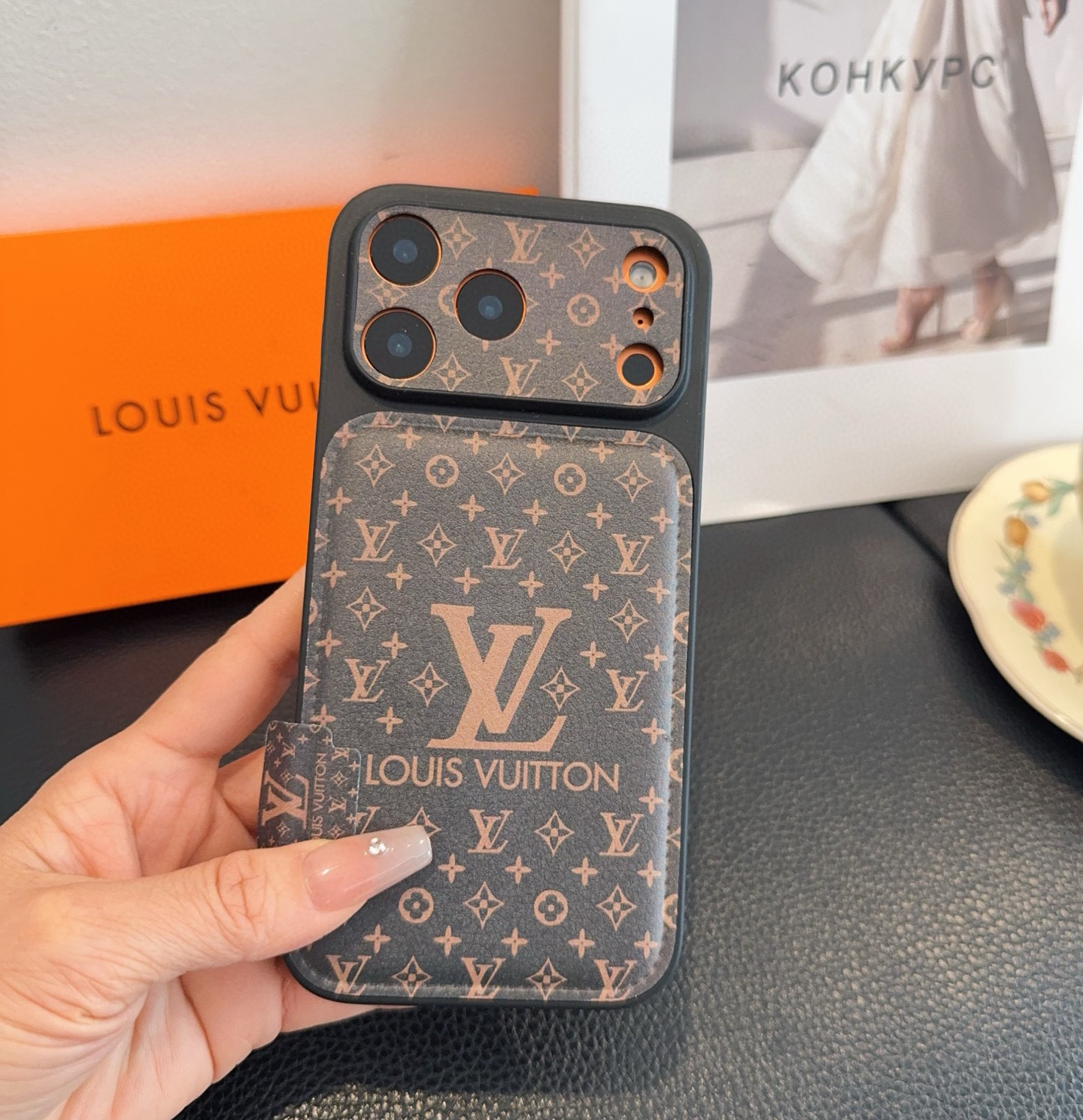 星宇橙系列 lv 秒变17 压花闪粉全包精孔手机壳型号：为了不出现报错型号，请打开本机查看手机设置显示的