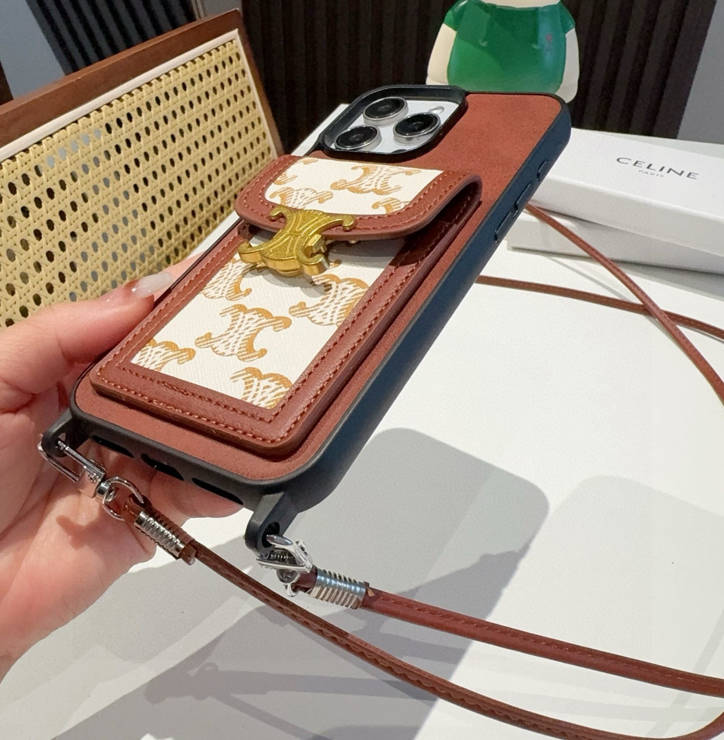 ✨💠Celine•赛琳斜挎插卡手机壳 全包卡包手机壳 挂绳🉑拆卸型号：为了不出现报错型号，请打开本机查看