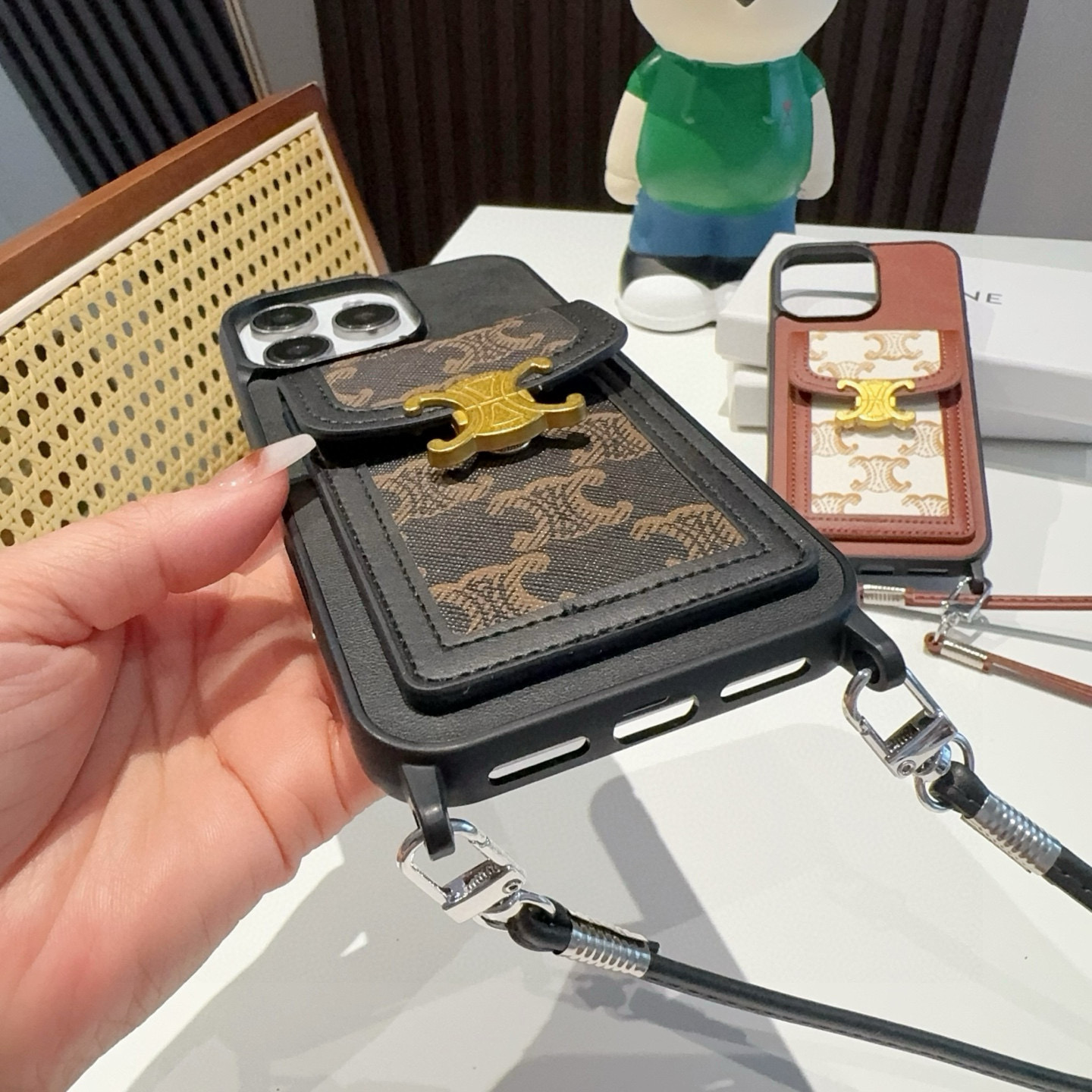 ✨💠Celine•赛琳斜挎插卡手机壳 全包卡包手机壳 挂绳🉑拆卸型号：为了不出现报错型号，请打开本机查看