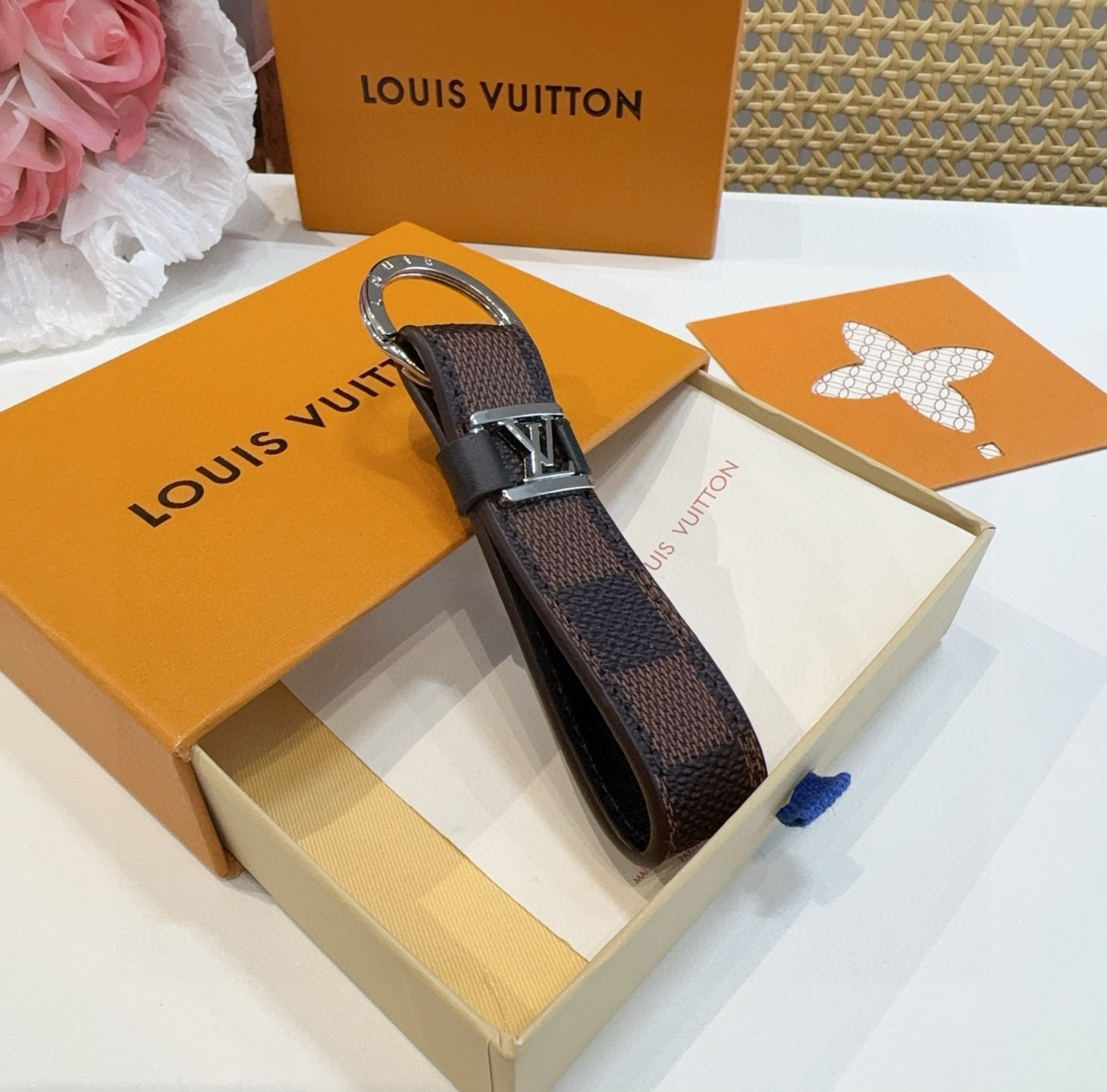 🔥 LOUIS VUITTON 官网款 LV皮绳钥匙扣 挂饰 车钥匙挂件 PU材质 原版logo 确实精