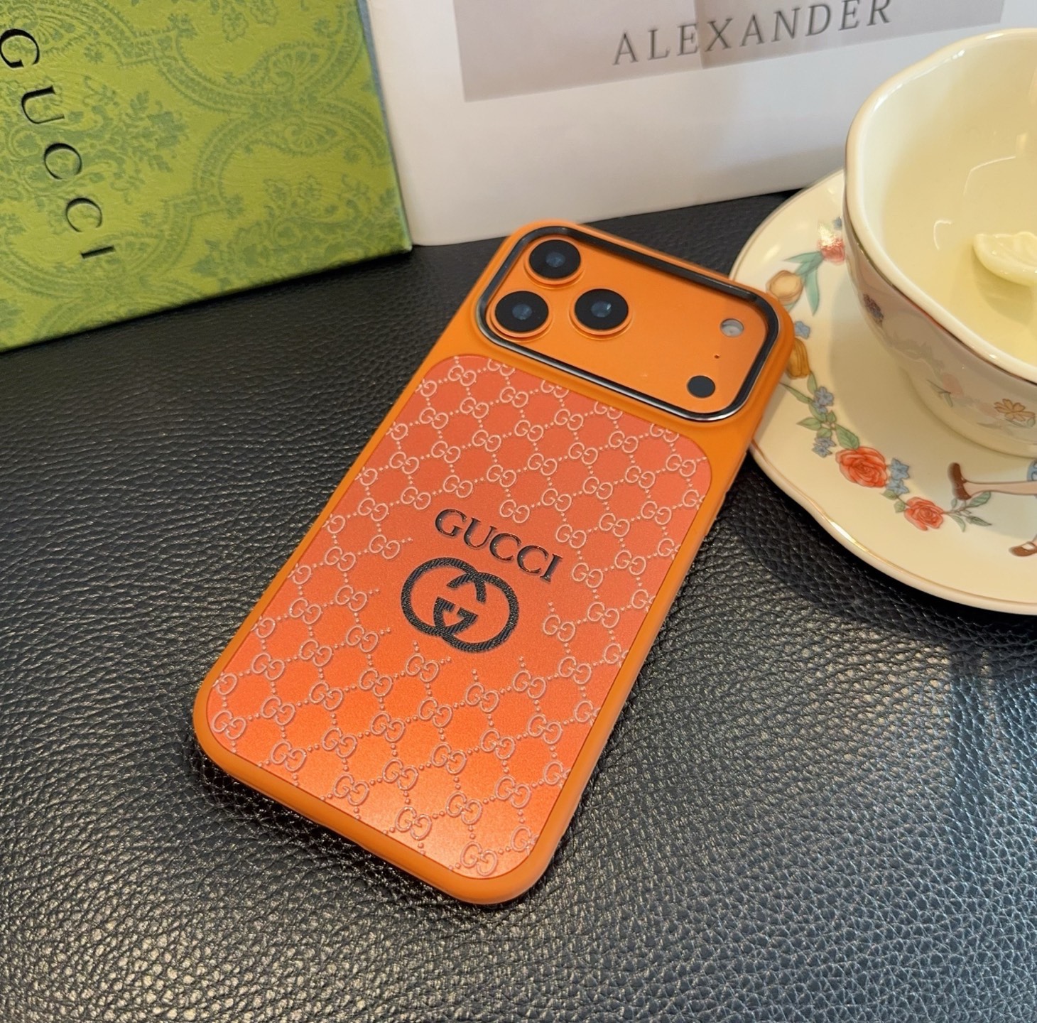 🔥上新🆕星宇橙🧡古驰手机壳水晶闪粉浮雕高光金属镜头圈软边全包型号：为了不出现报错型号，请打开本机查看手机