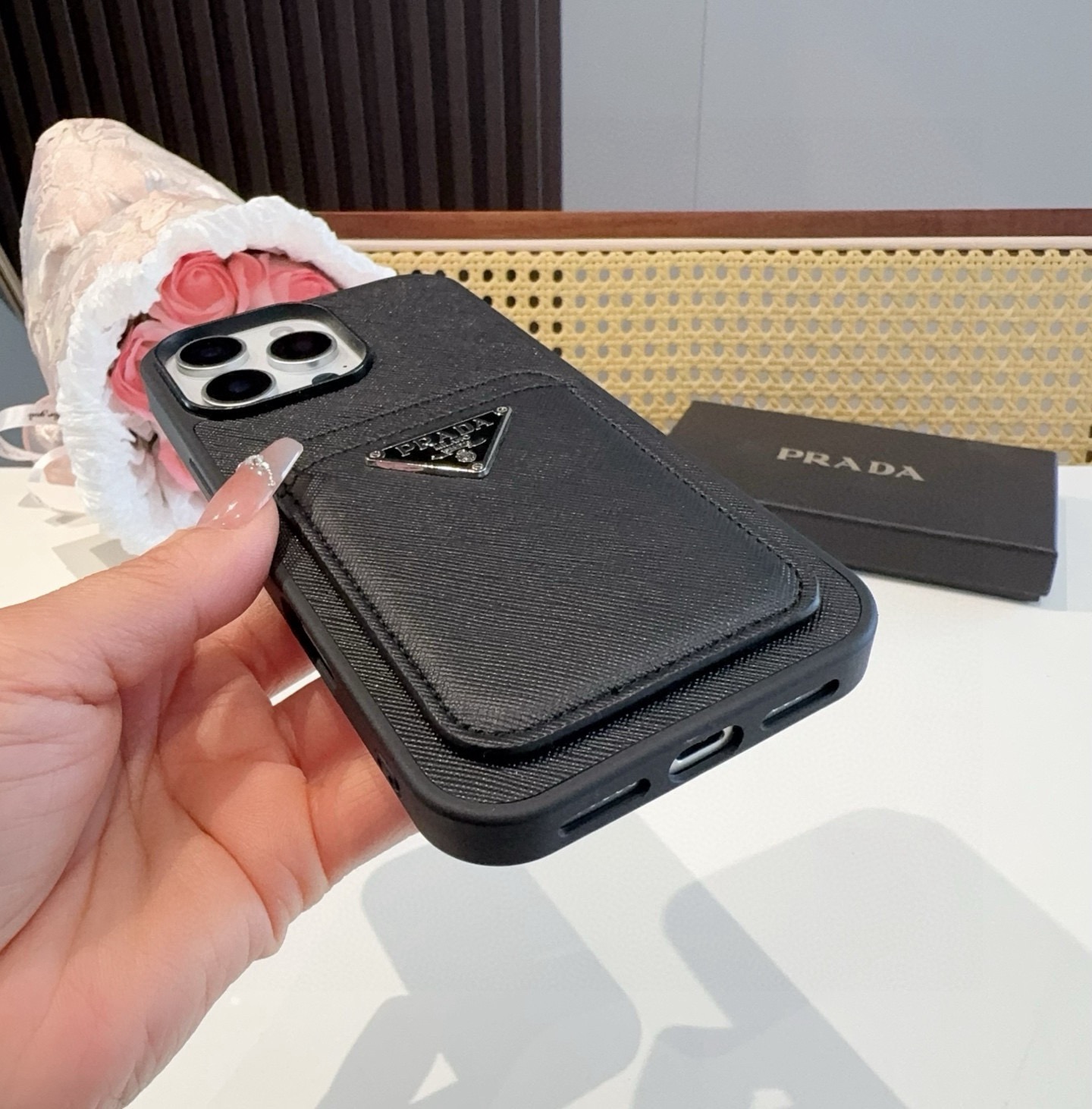 ✨PRADA普拉达插卡手机壳 二合一 贴皮全包手机壳，精准孔位型号：为了不出现报错型号，请打开本机查看手