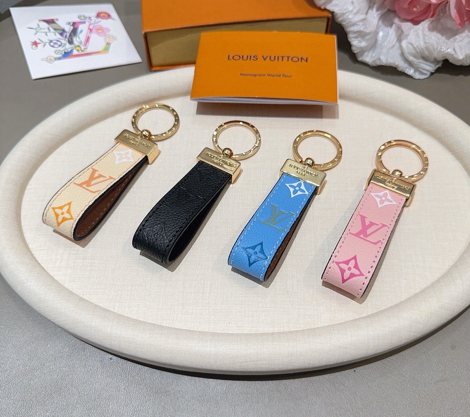 🔥爆款推荐 驴家牛皮压花渐变钥匙扣 LV钥匙扣 车钥匙挂件包包挂饰 DauPhine Dragonne 