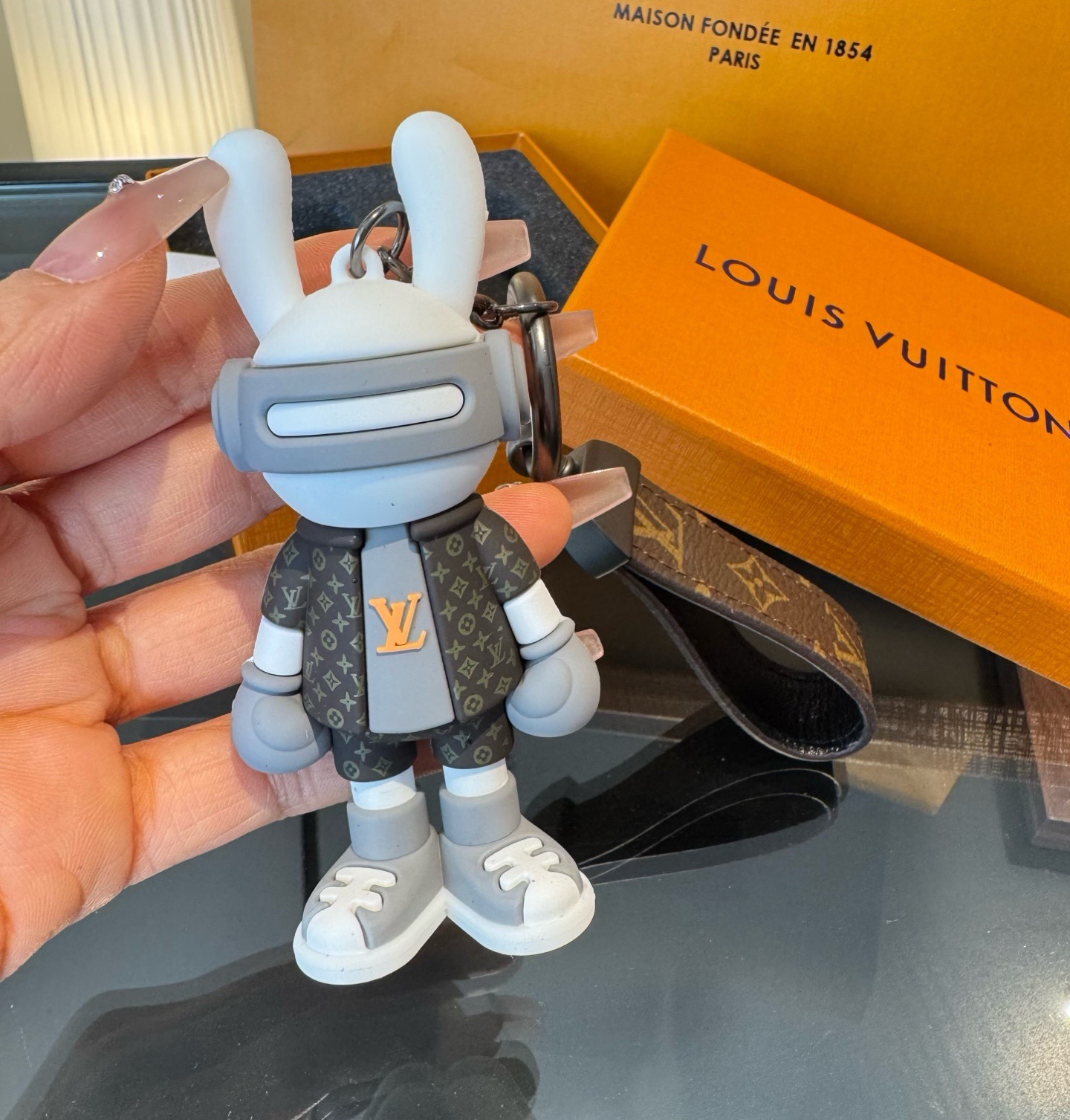 🔥LV兔子公仔钥匙扣 可拆卸当汽车摆件，网红爆款 高档装饰挂件 高版本出货 配包装