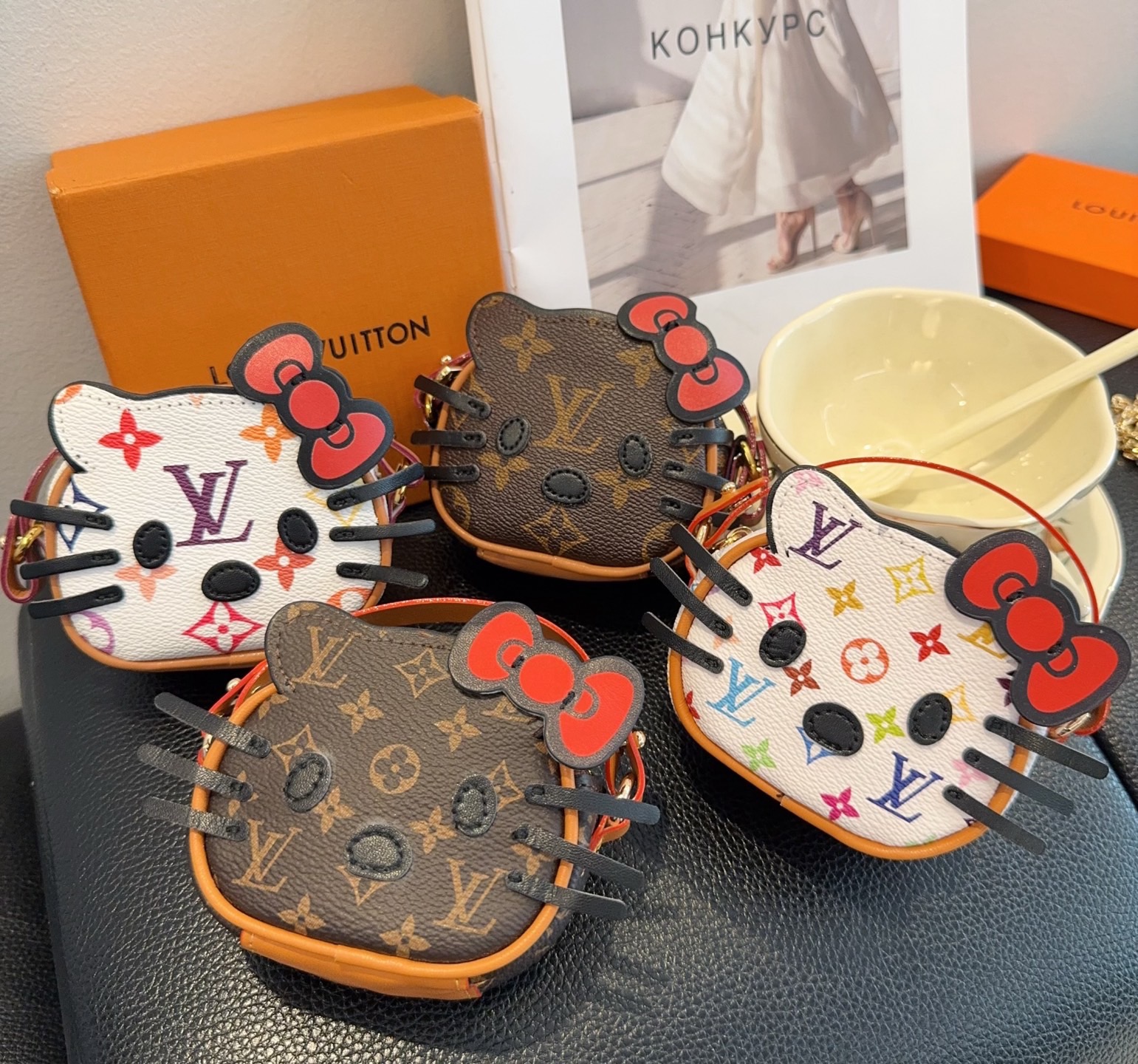 配链条LV迷你包Hello Kitty小猫斜挎包 萌宝穿搭必备Kitty 控绝对不能错过的包包挂件 适合