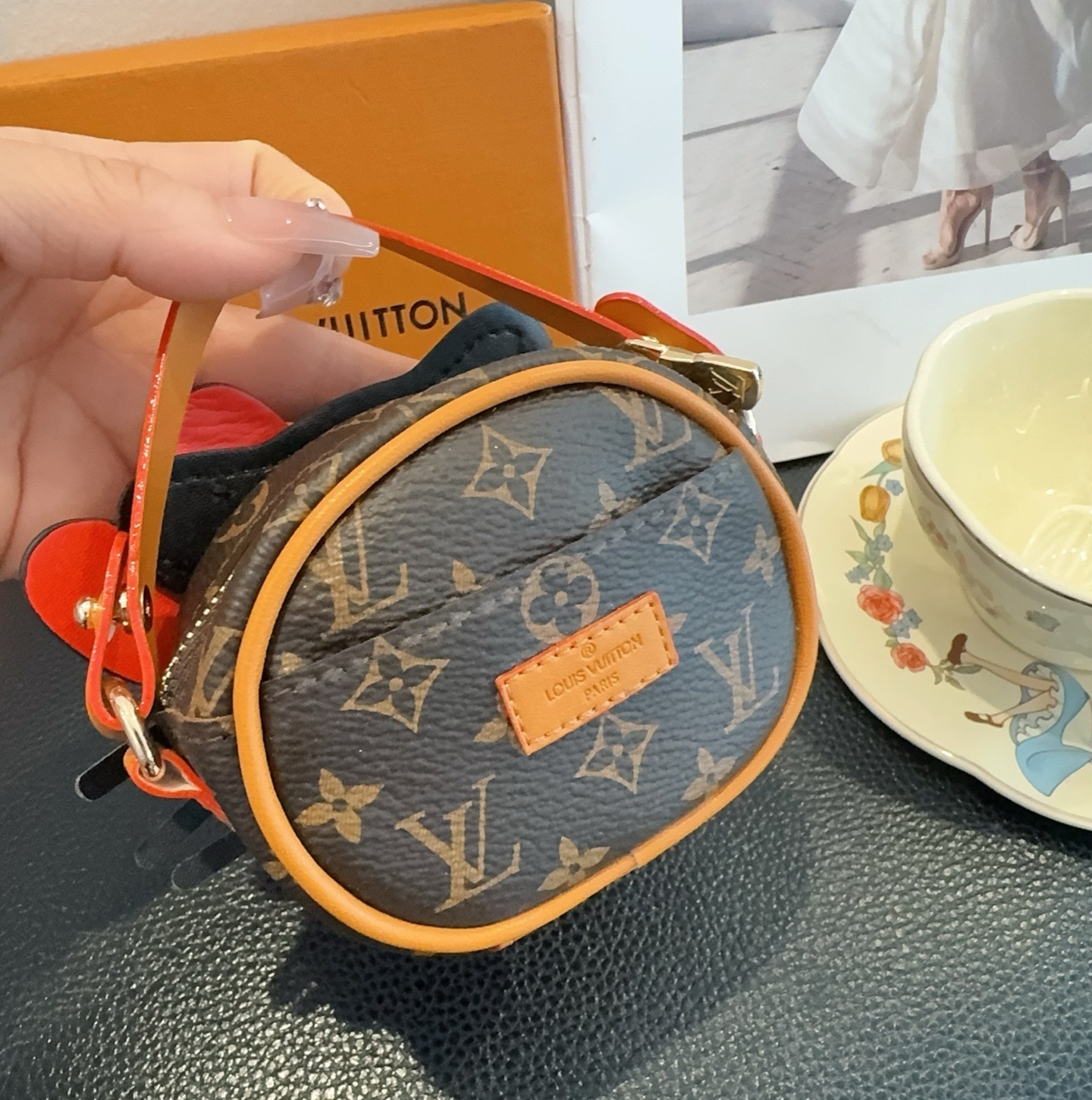 配链条LV迷你包Hello Kitty小猫斜挎包 萌宝穿搭必备Kitty 控绝对不能错过的包包挂件 适合