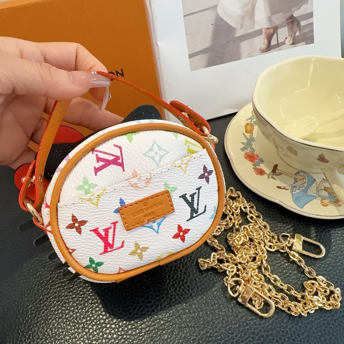 配链条LV迷你包Hello Kitty小猫斜挎包 萌宝穿搭必备Kitty 控绝对不能错过的包包挂件 适合