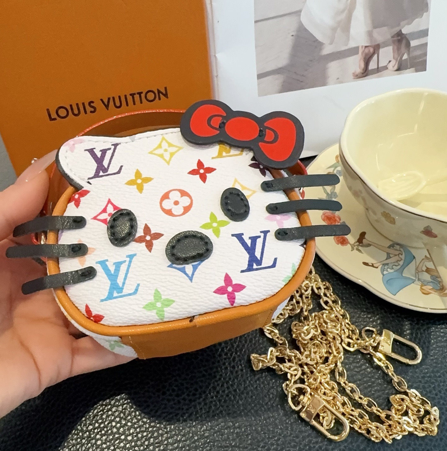 配链条LV迷你包Hello Kitty小猫斜挎包 萌宝穿搭必备Kitty 控绝对不能错过的包包挂件 适合