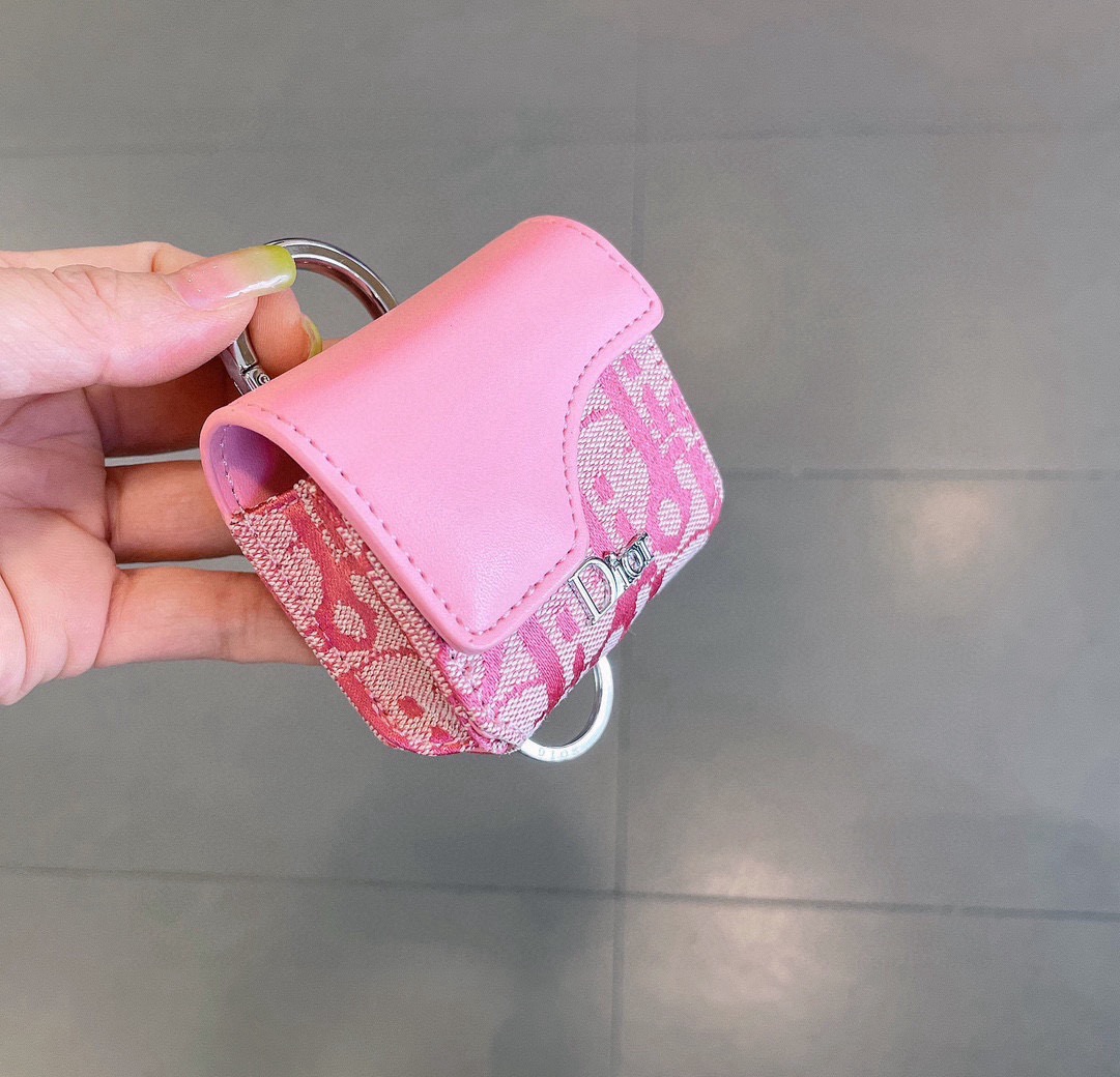 🔥Dior官网款耳机包，迪奥拼色耳机包，原版五金，一个尺寸73mm*68mm*35mm，适用任何尺寸蓝牙