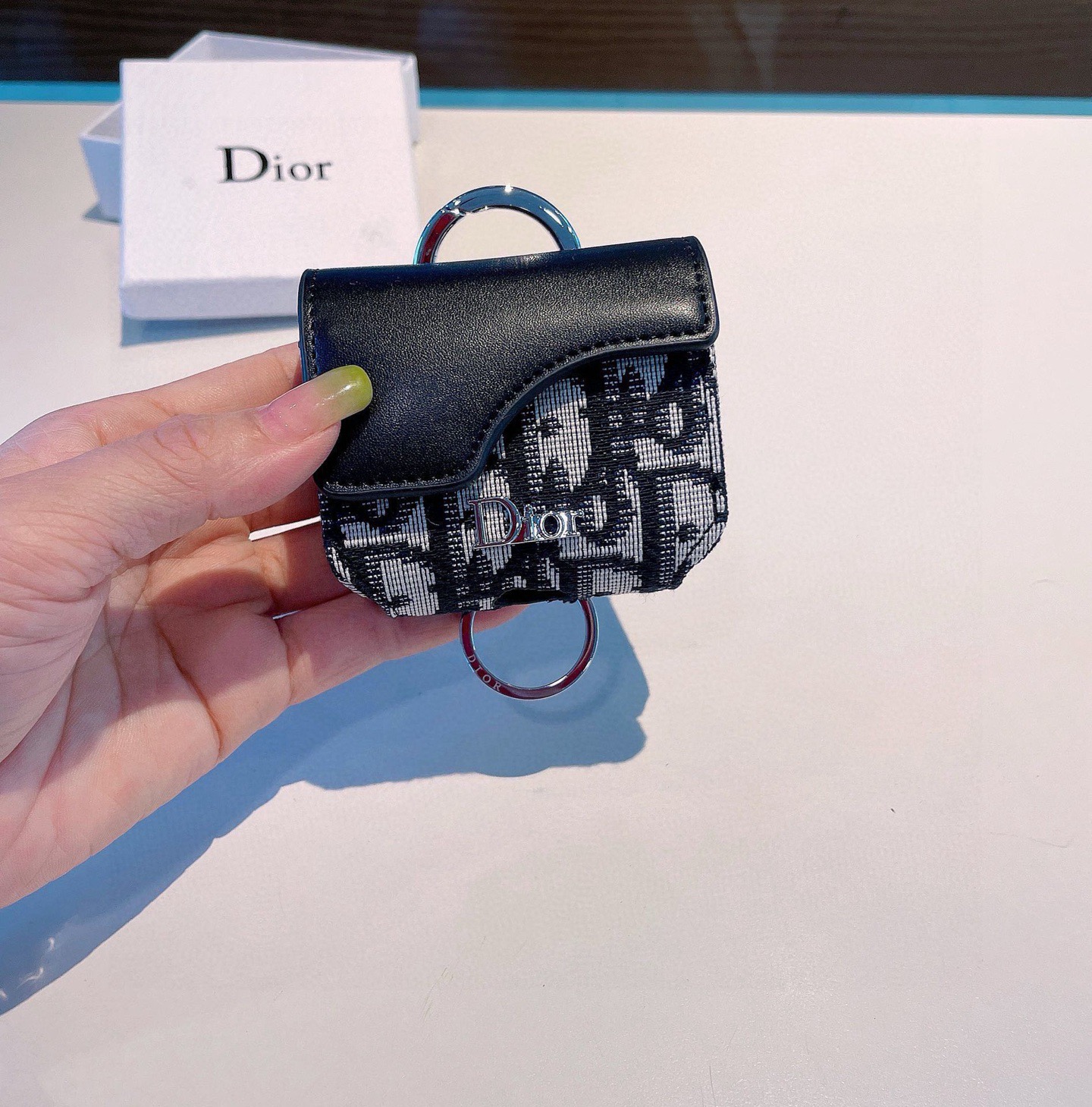 🔥Dior官网款耳机包，迪奥拼色耳机包，原版五金，一个尺寸73mm*68mm*35mm，适用任何尺寸蓝牙