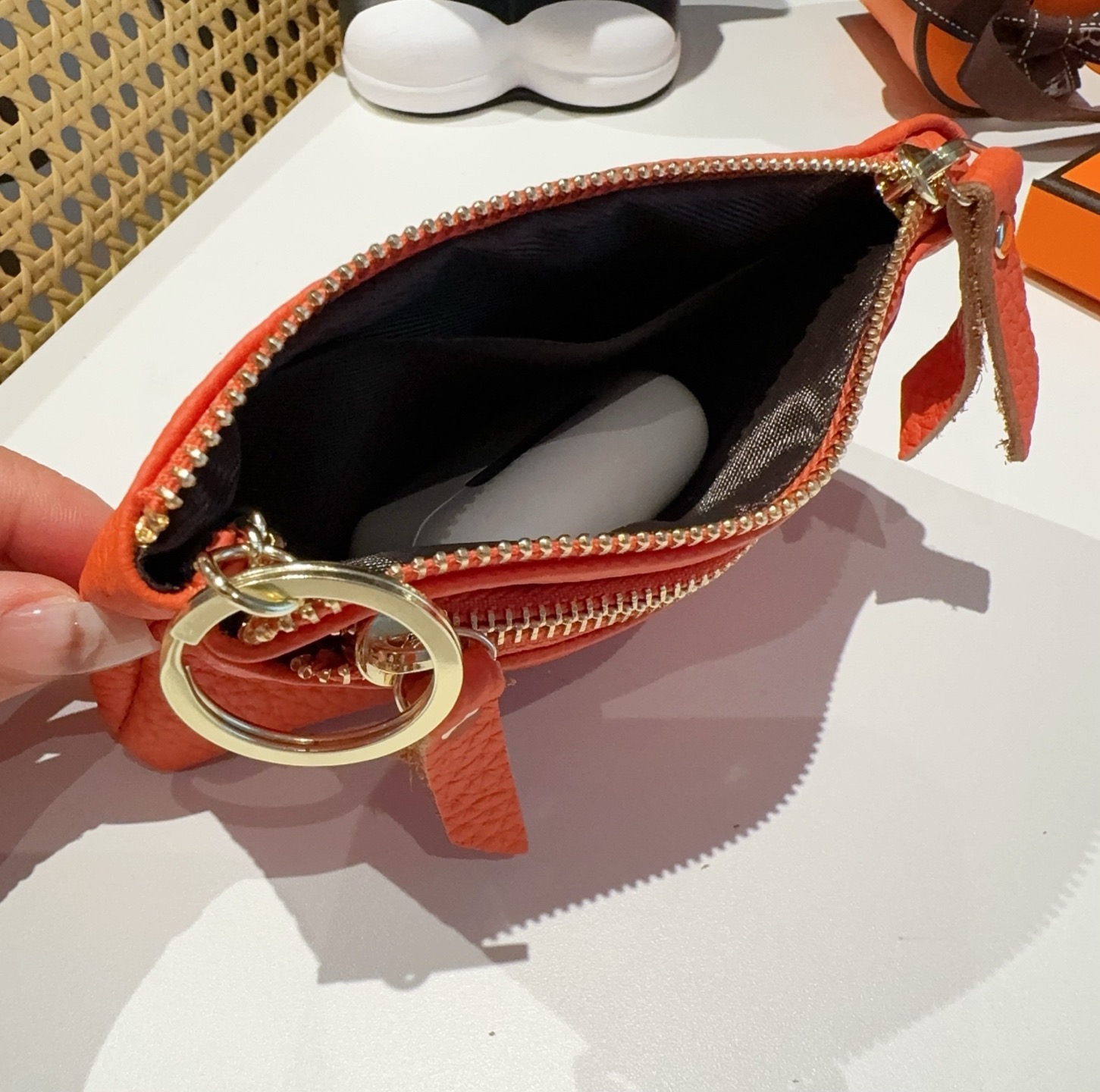 🔥爱马仕H零钱包钥匙包，头层牛皮 有隔层 可放口红零钱耳机等小物件 手感真的很赞❗️