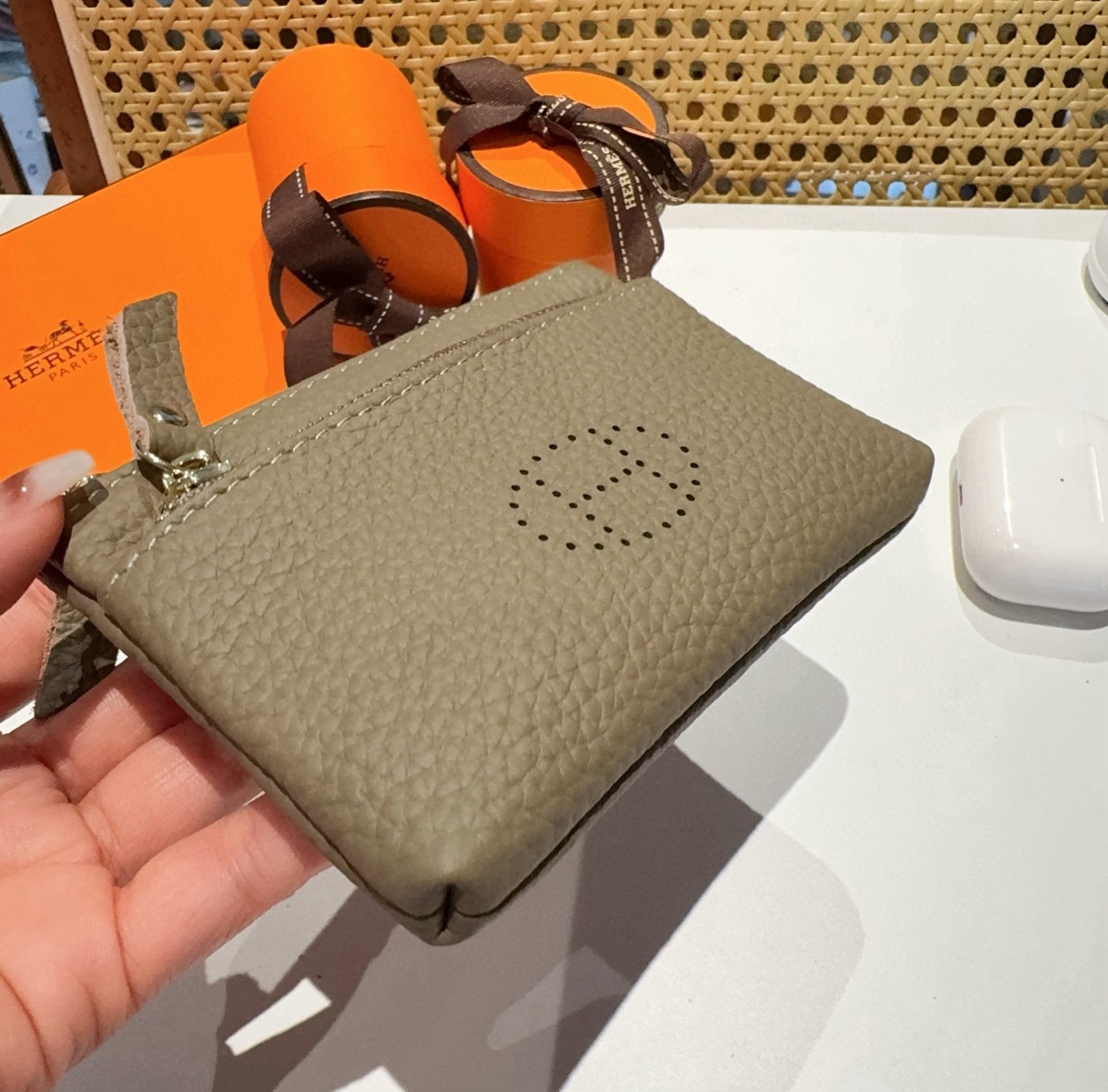 🔥爱马仕H零钱包钥匙包，头层牛皮 有隔层 可放口红零钱耳机等小物件 手感真的很赞❗️