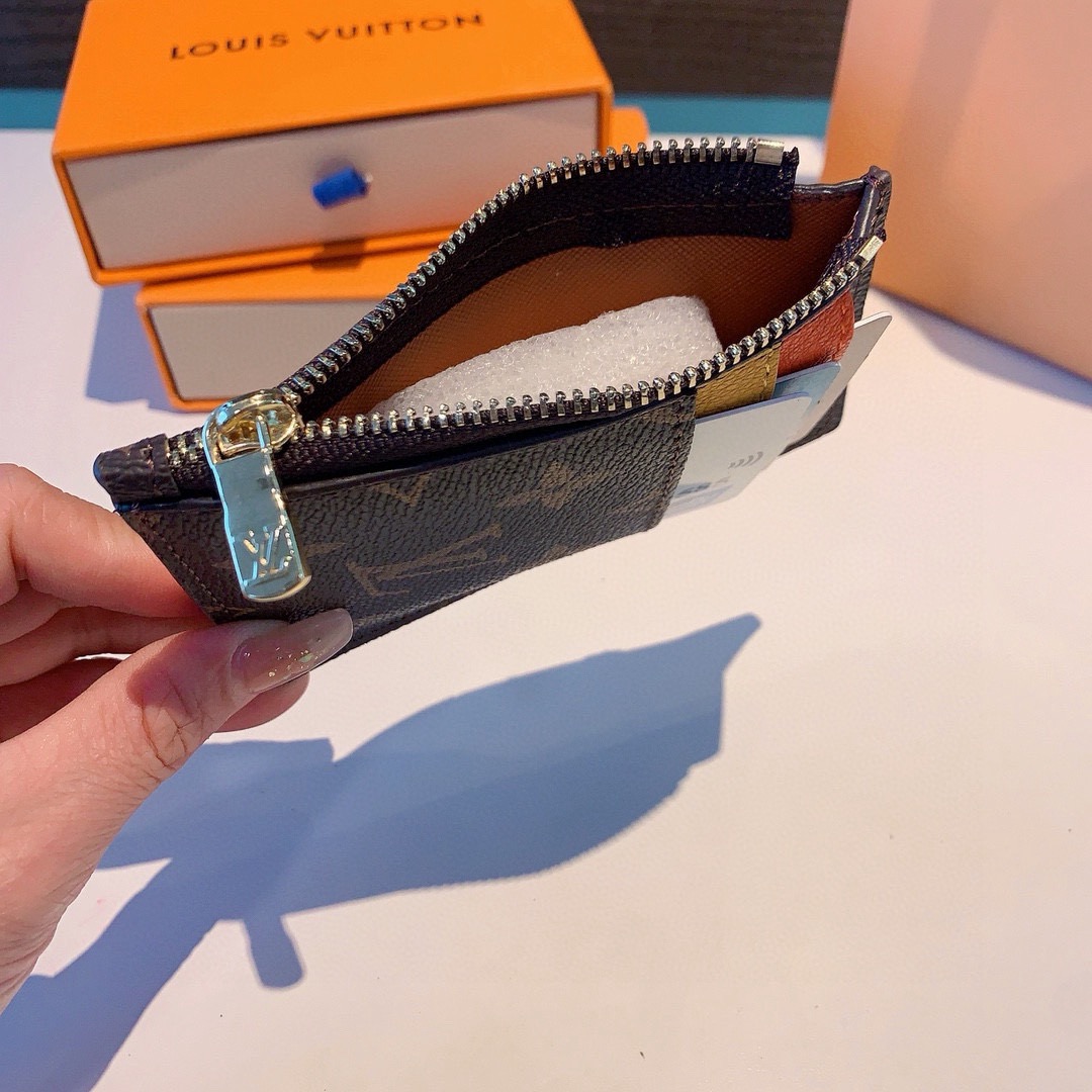 🔥独家新品LV卡通老花卡包，经典老花零钱包，圣诞熊🐻 小柴犬、米妮乔巴唐老鸭卡包零钱包两用，超纤材质 五