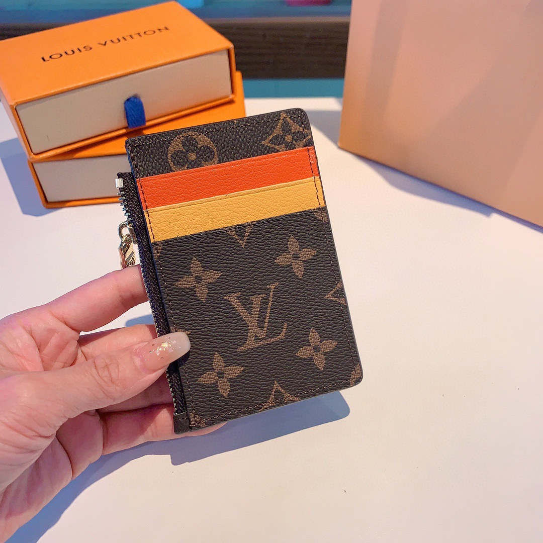 🔥独家新品LV卡通老花卡包，经典老花零钱包，圣诞熊🐻 小柴犬、米妮乔巴唐老鸭卡包零钱包两用，超纤材质 五