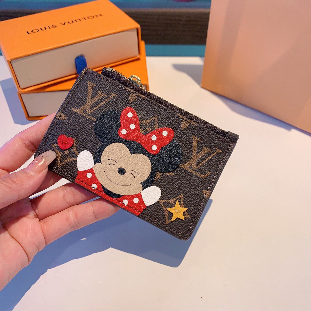 🔥独家新品LV卡通老花卡包，经典老花零钱包，圣诞熊🐻 小柴犬、米妮乔巴唐老鸭卡包零钱包两用，超纤材质 五