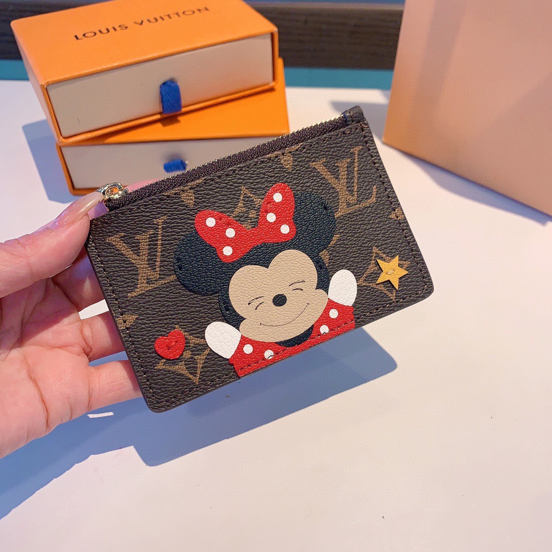 🔥独家新品LV卡通老花卡包，经典老花零钱包，圣诞熊🐻 小柴犬、米妮乔巴唐老鸭卡包零钱包两用，超纤材质 五