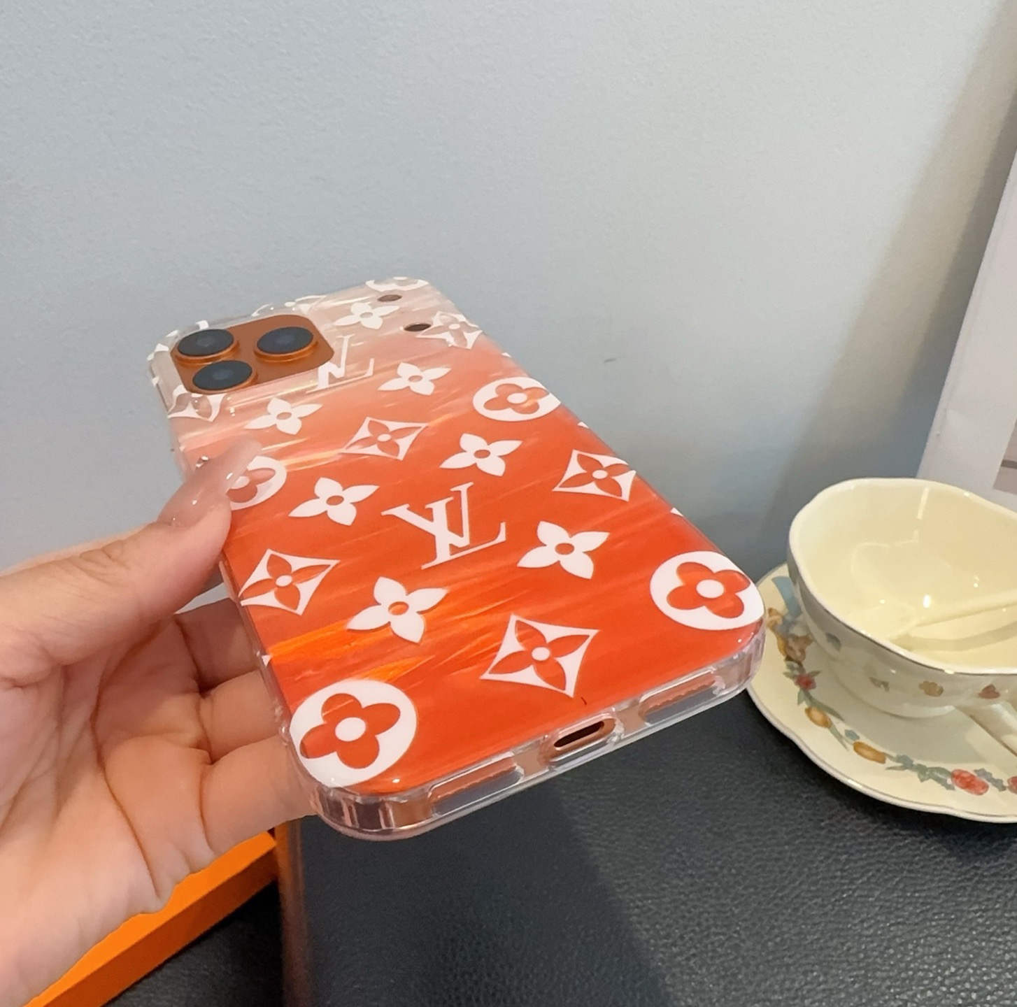 星宇橙系列 lv手机壳型号：为了不出现报错型号，请打开本机查看手机设置显示的型号⚠️⚠️⚠️iPhone