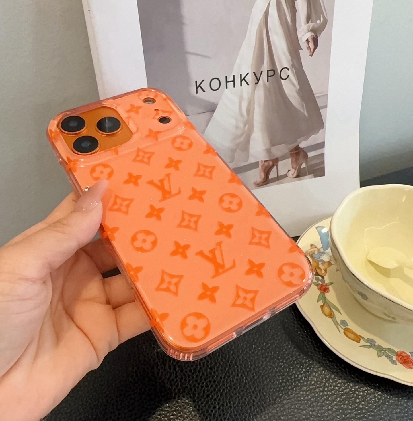 星宇橙系列 Lv闪粉手机壳型号：为了不出现报错型号，请打开本机查看手机设置显示的型号⚠️⚠️⚠️iPho