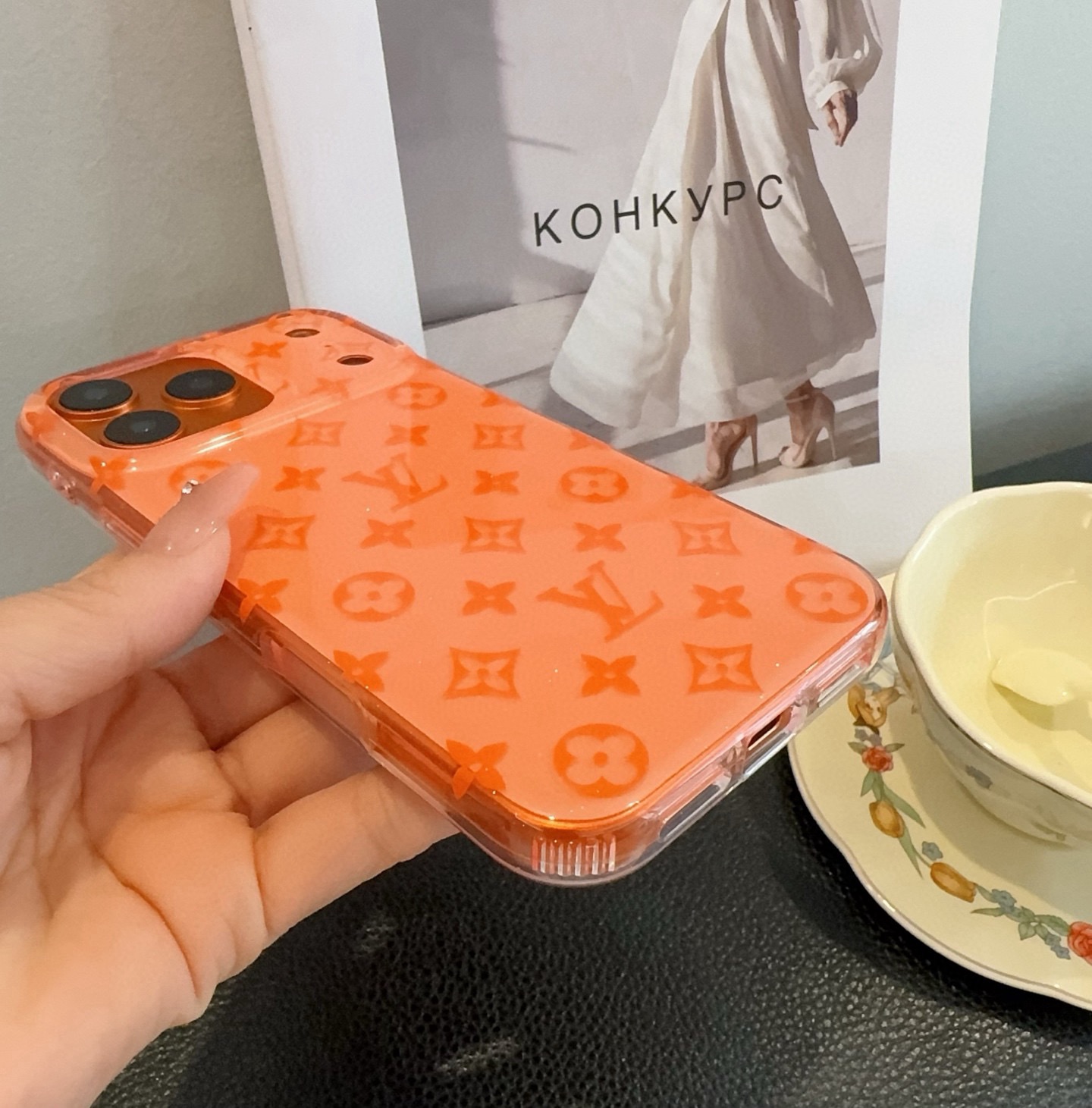 星宇橙系列 Lv闪粉手机壳型号：为了不出现报错型号，请打开本机查看手机设置显示的型号⚠️⚠️⚠️iPho