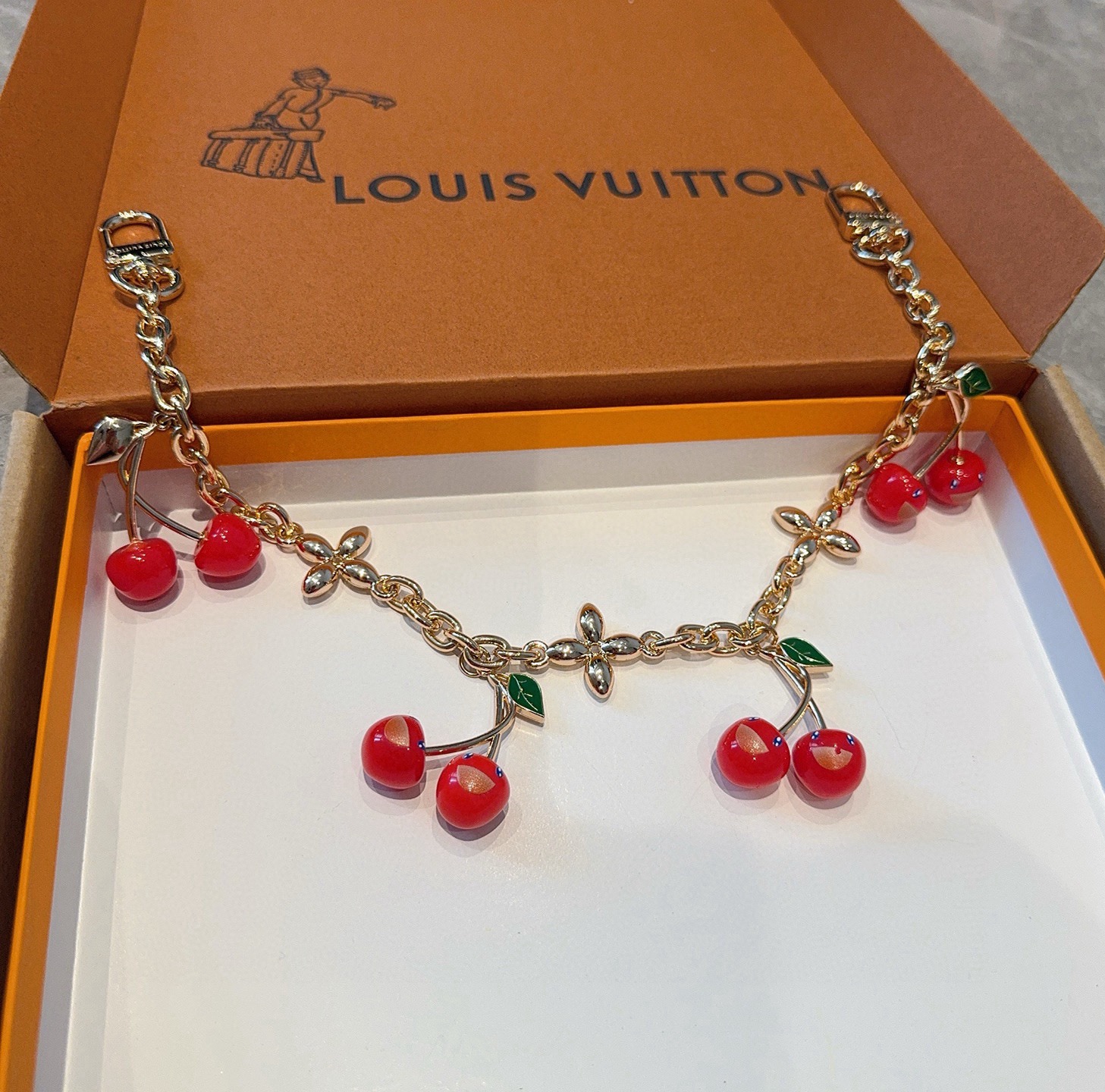 多颗🍒包链 LV X TM CERISE 多颗樱桃🍒链条包饰包包挂链 LV 钥匙扣 x TM LV Ce