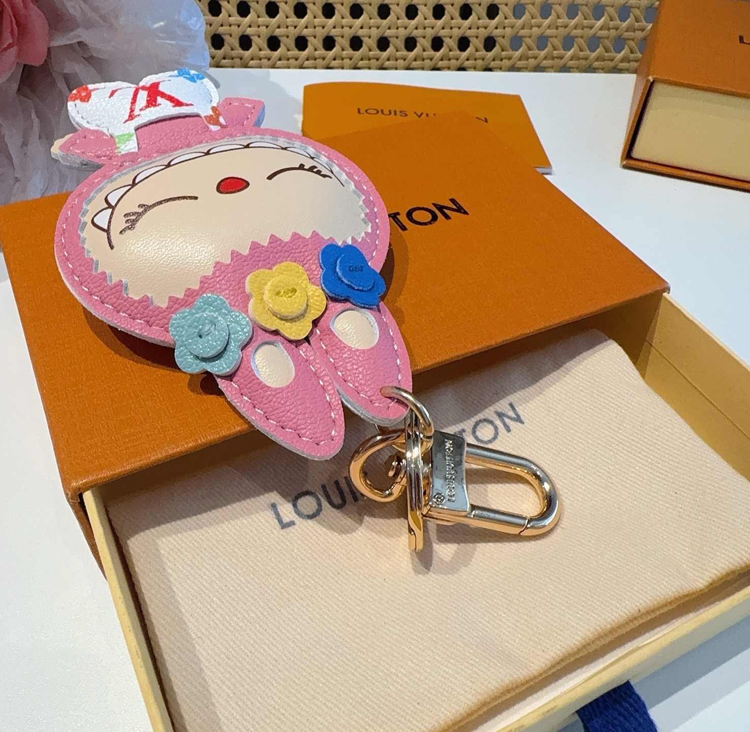 🔥拉布布挂件公仔钥匙扣，LV钥匙扣，包包挂饰