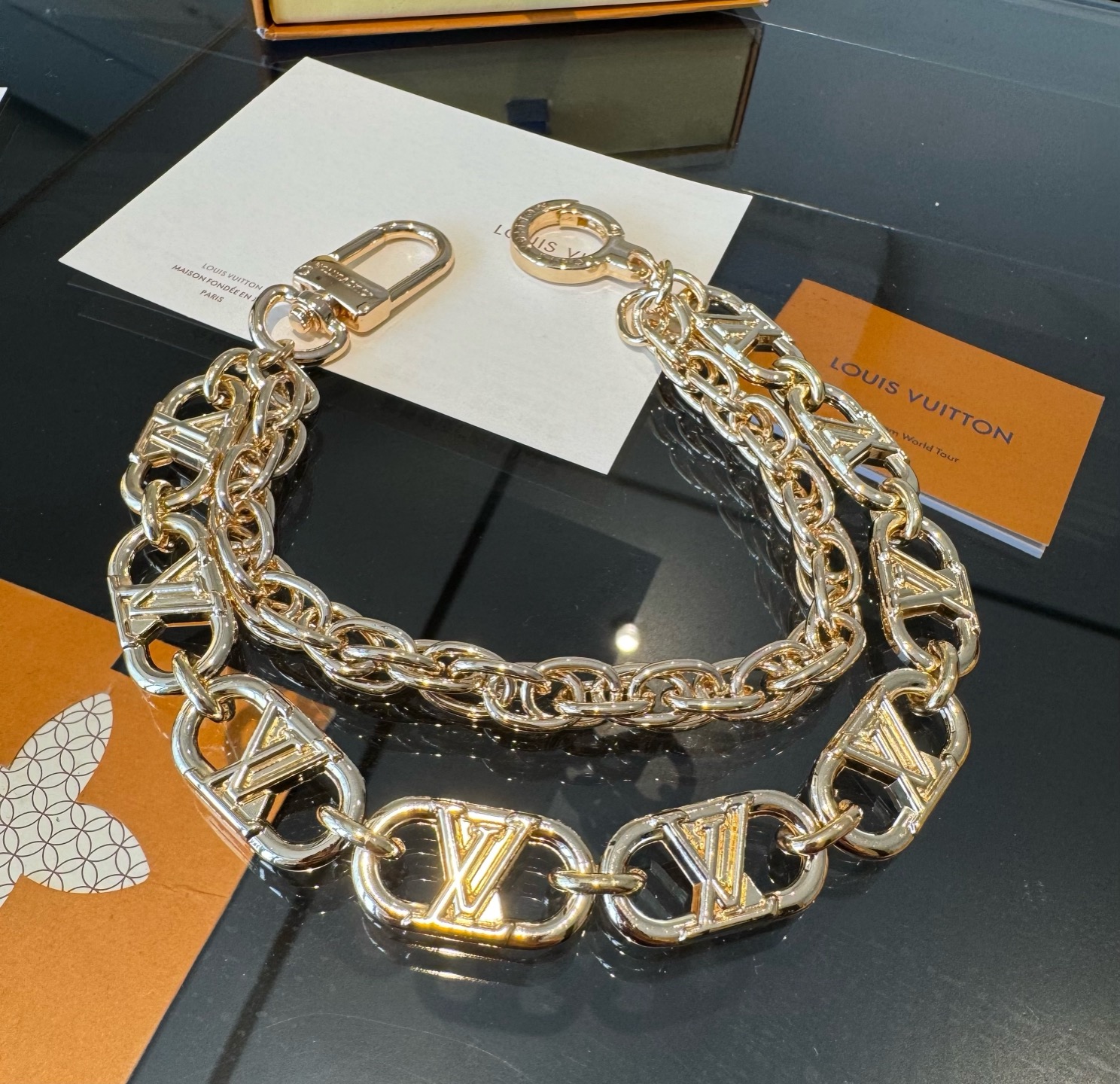 🔥LV 包链 钥匙扣 路易威登新款包链，包包挂件 配饰 多元素材质，舒展时尚个性！