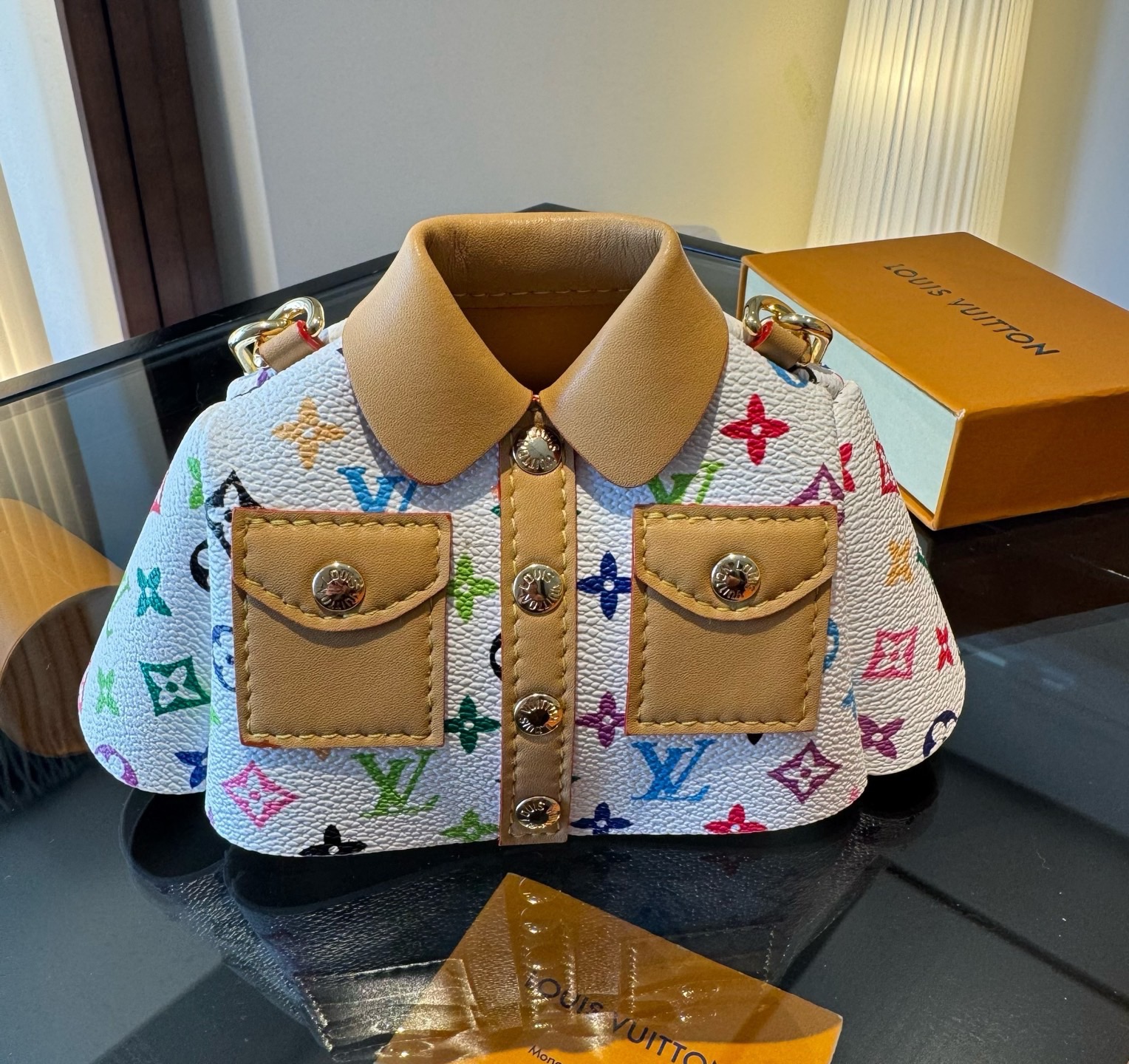 🔥LV挂件 衣服斜挎mini包包19×7×11㎝可装口红，耳机，车钥匙等