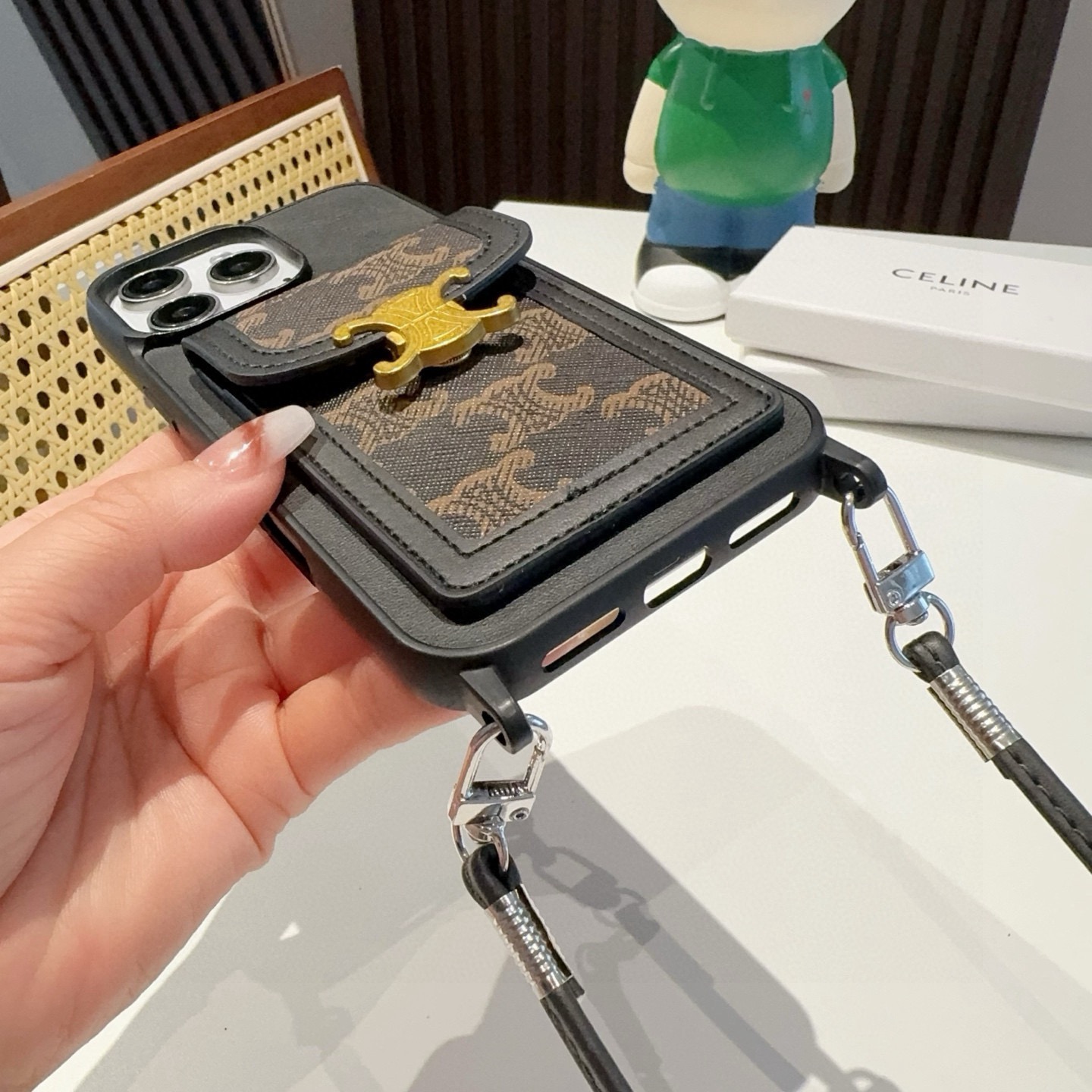 ✨💠Celine•赛琳斜挎插卡手机壳 全包卡包手机壳 挂绳🉑拆卸型号：为了不出现报错型号，请打开本机查看