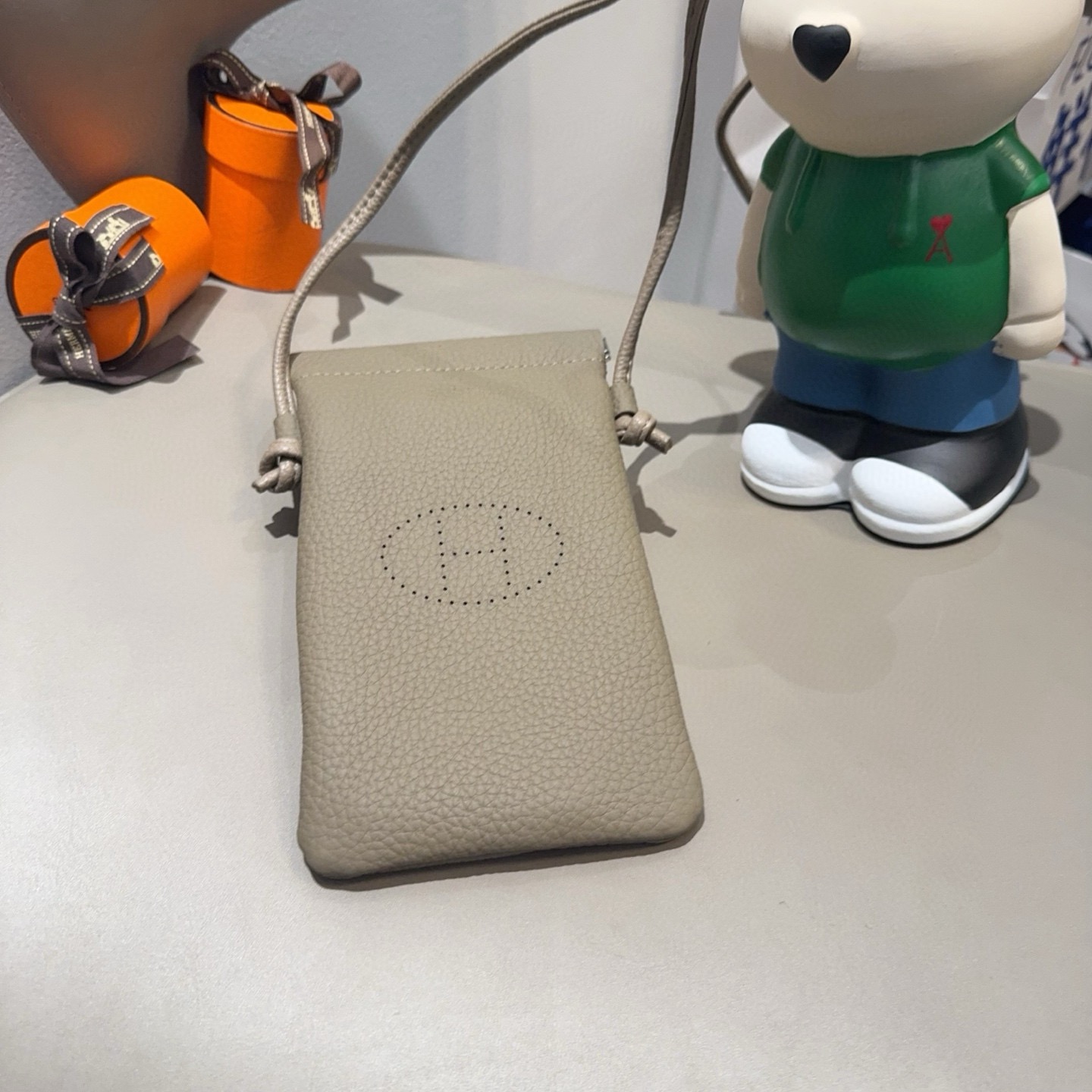 特批🉐️🔥爱马仕H手机包斜挎mini包包，肩带🉑️调节，头层牛皮做工精致，可放2部手机 出门不带现金的时