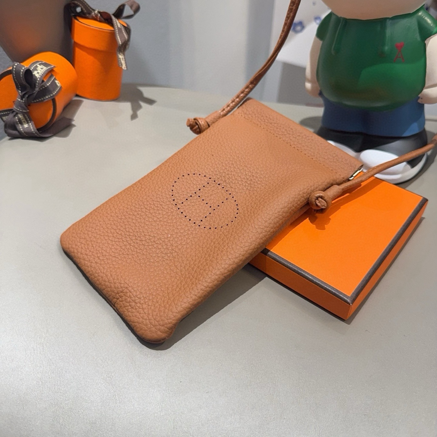 特批🉐️🔥爱马仕H手机包斜挎mini包包，肩带🉑️调节，头层牛皮做工精致，可放2部手机 出门不带现金的时