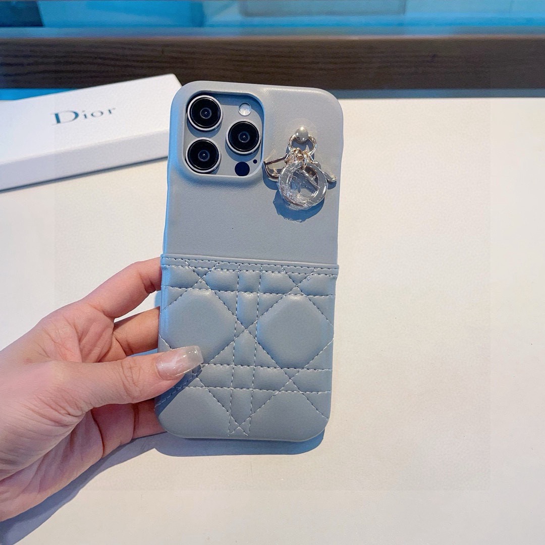 特批🉐️。Dior迪奥手机壳 戴妃格五金吊坠🎁官网1:1 同步更新🔥大牌原创设计型号：为了不出现报错型号