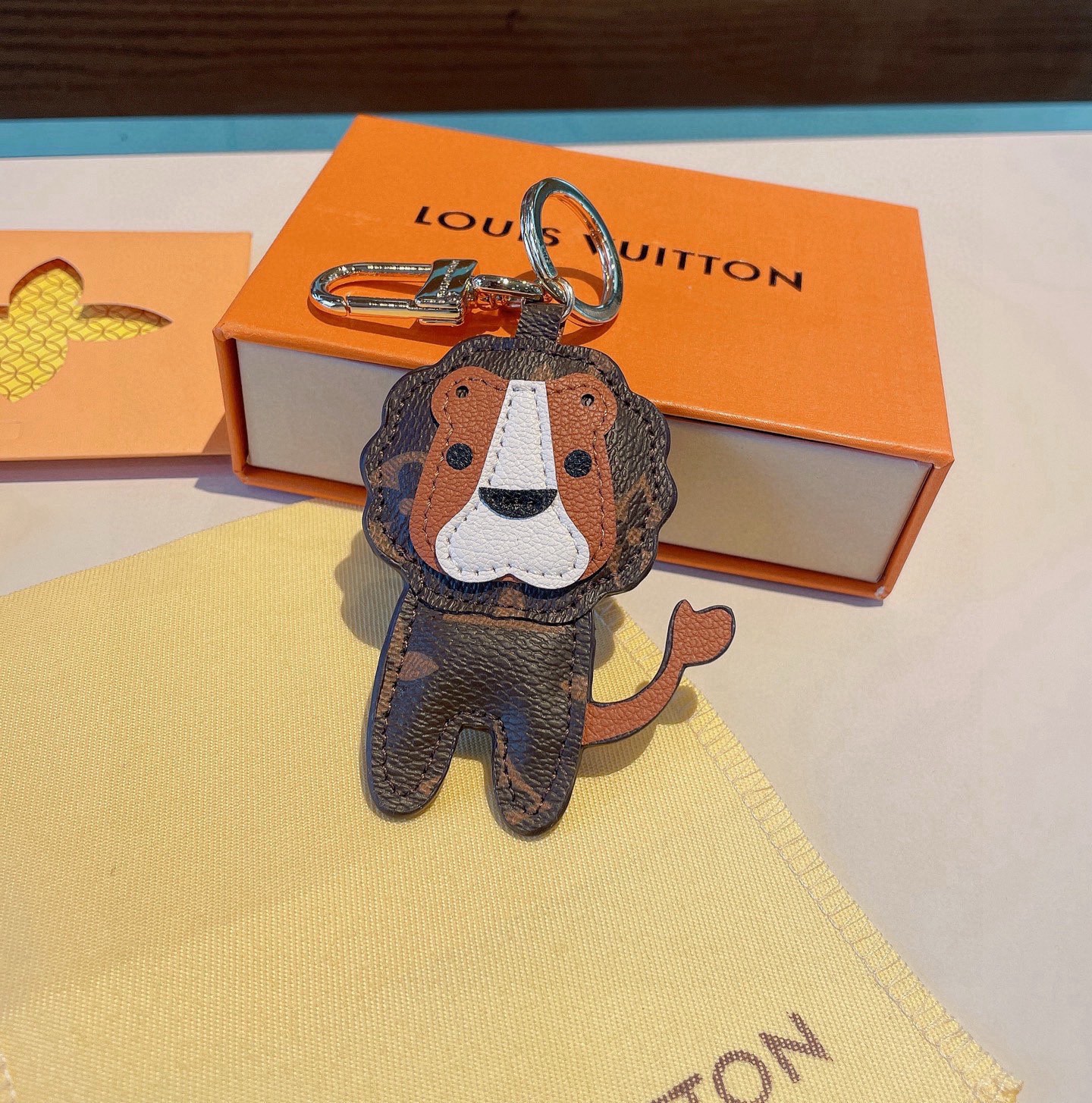 🔥驴家动物兄弟公仔挂件，小熊，小虎，小狮子包饰，LV钥匙扣，包包挂饰专柜代购内部填充物都与专柜一致聚酯纤