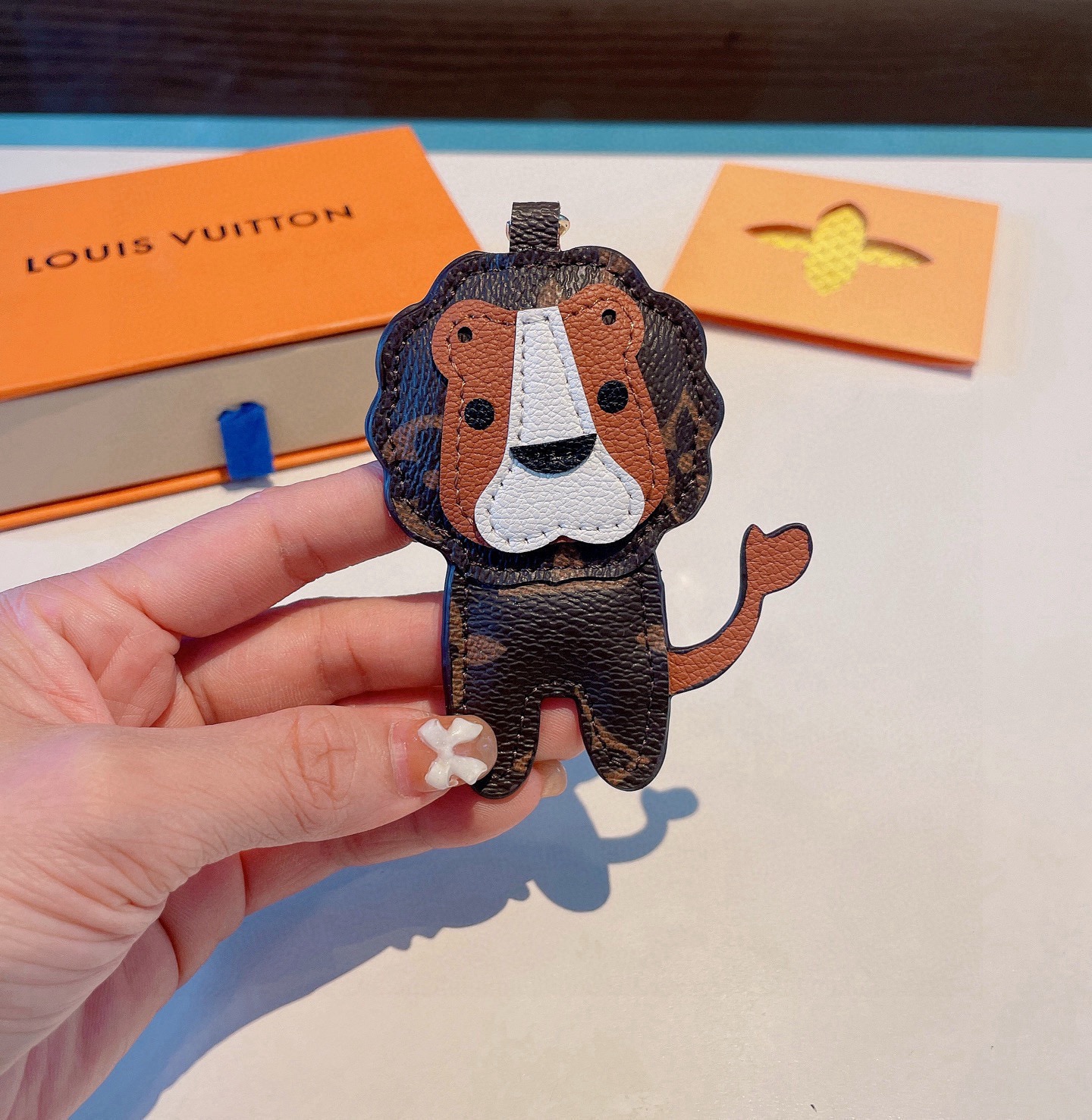 🔥驴家动物兄弟公仔挂件，小熊，小虎，小狮子包饰，LV钥匙扣，包包挂饰专柜代购内部填充物都与专柜一致聚酯纤