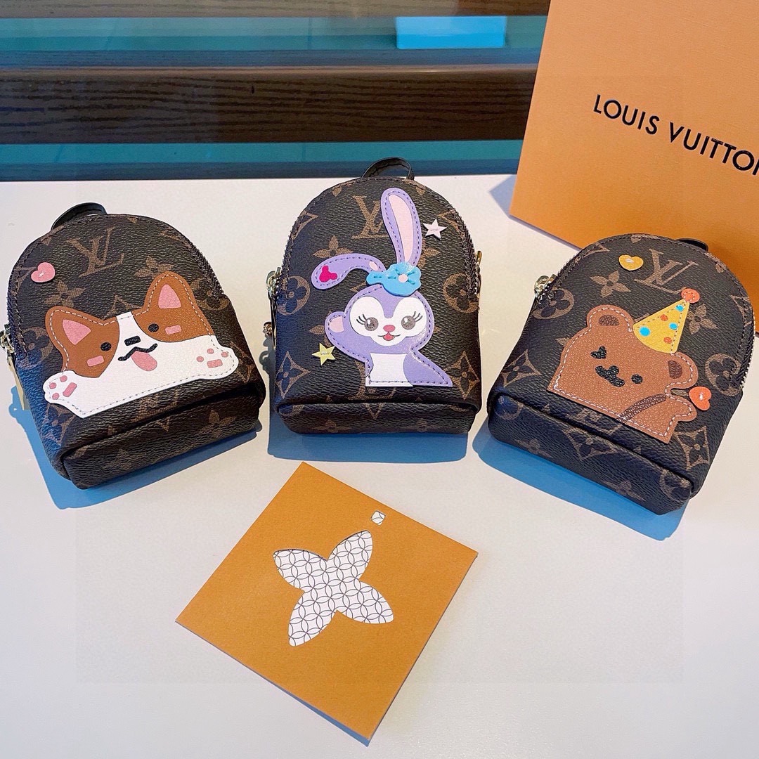 ❗原单货☀ LOUIS VUITTON 新款卡通链条斜挎小包，mini包包 可装银行卡💄蓝牙耳机…钥匙扣