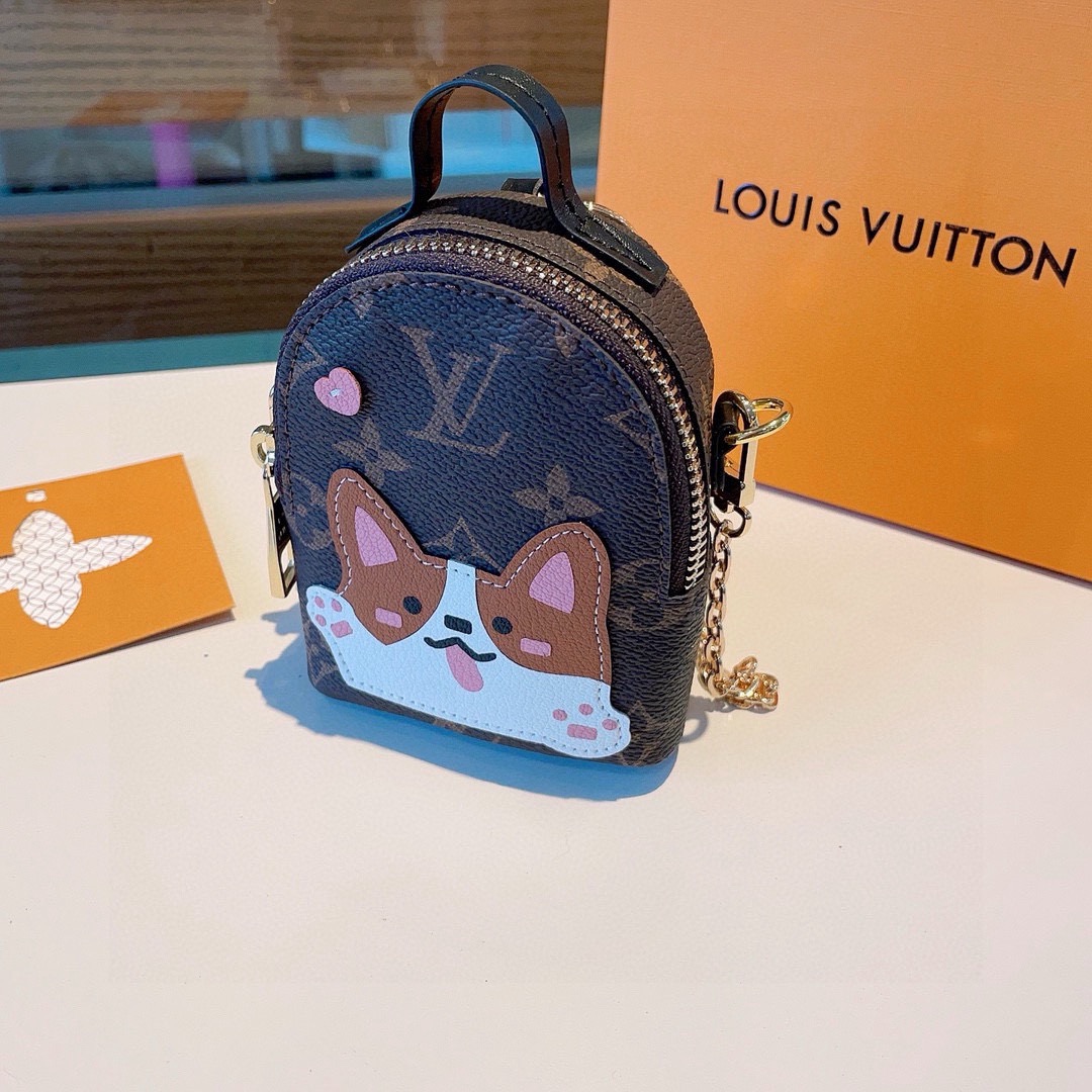 ❗原单货☀ LOUIS VUITTON 新款卡通链条斜挎小包，mini包包 可装银行卡💄蓝牙耳机…钥匙扣