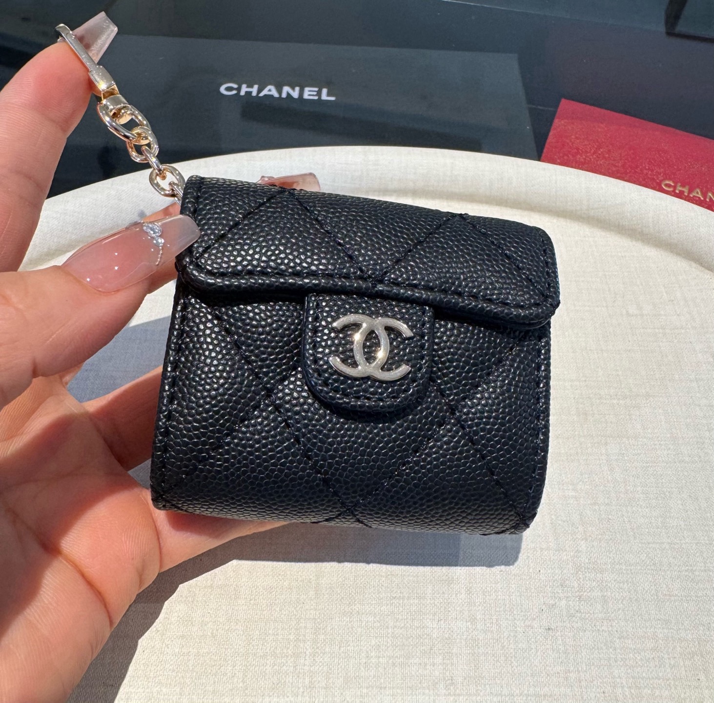 ❤️香奈儿CHANEL经典C3耳机包通用款💥官网1:1耳机包 时尚迷你包包，蓝牙耳机包，包包挂件！尺寸：