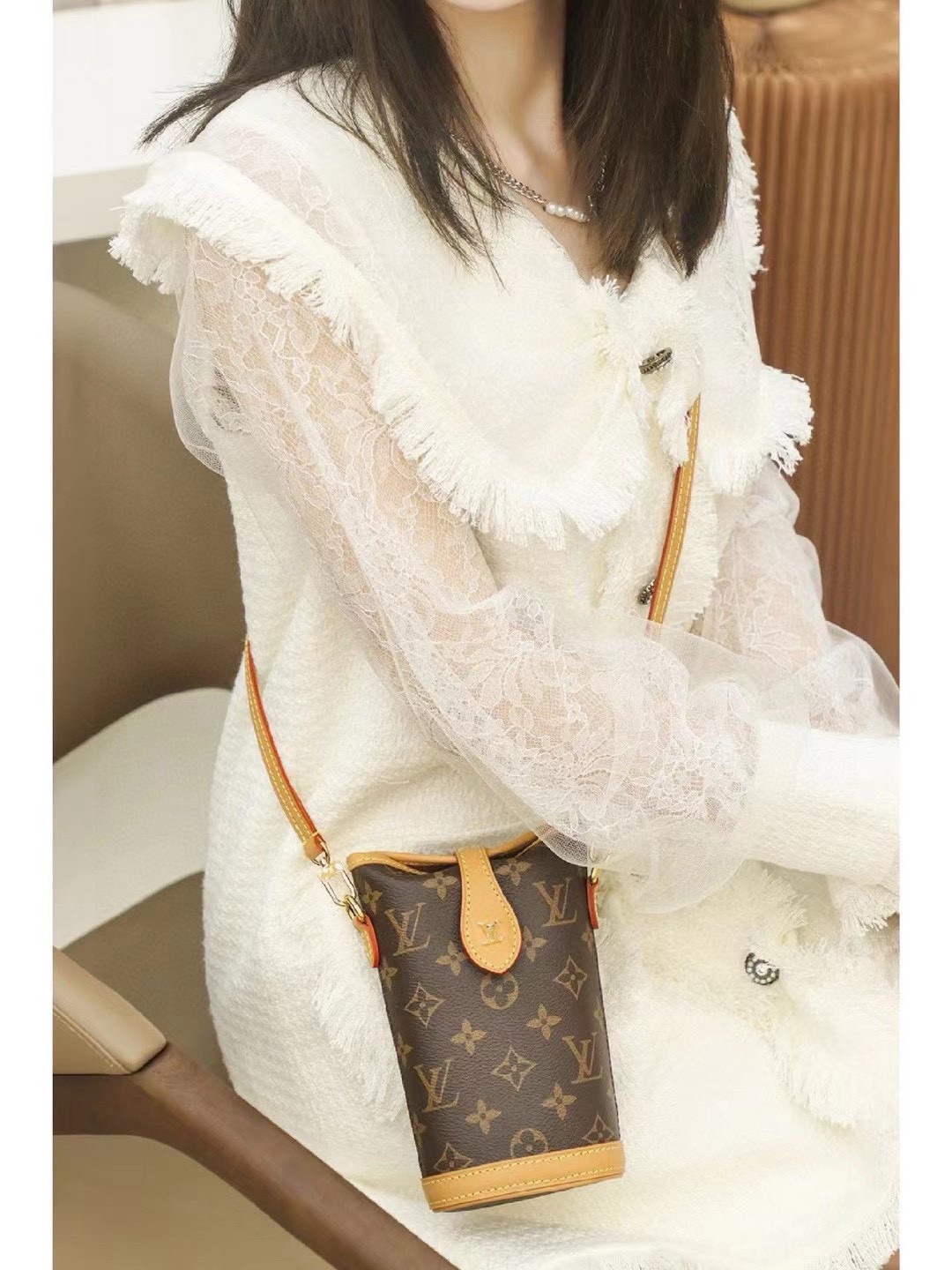 🔥LV薯条🍟斜挎手机包mini包包 M80874 Louis Vuitton 路易威登FOLD ME 斜