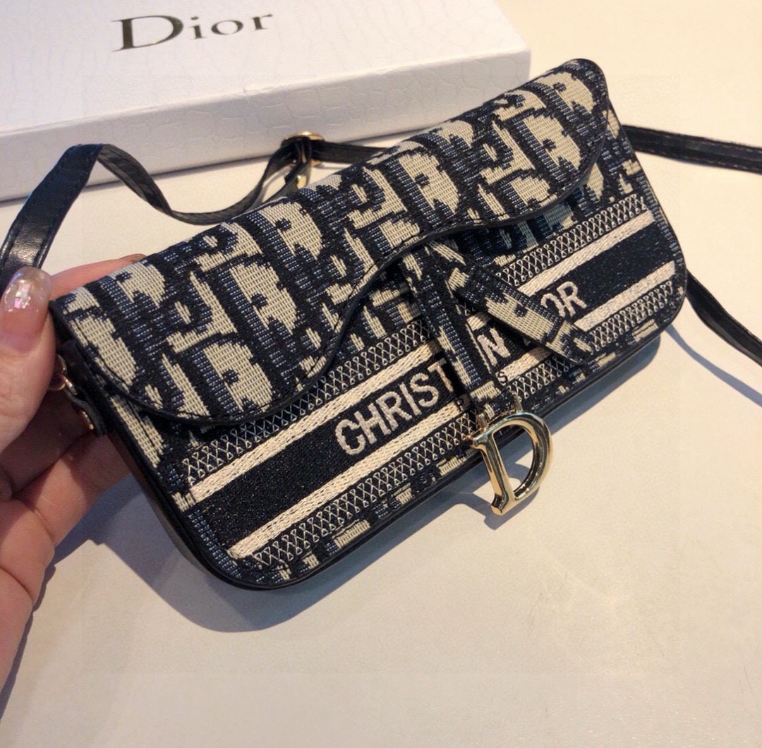Dior刺绣经典老花通用手机包 斜挎包包，内置卡片层🔥🔥百搭时尚老花系列🖤💙💜